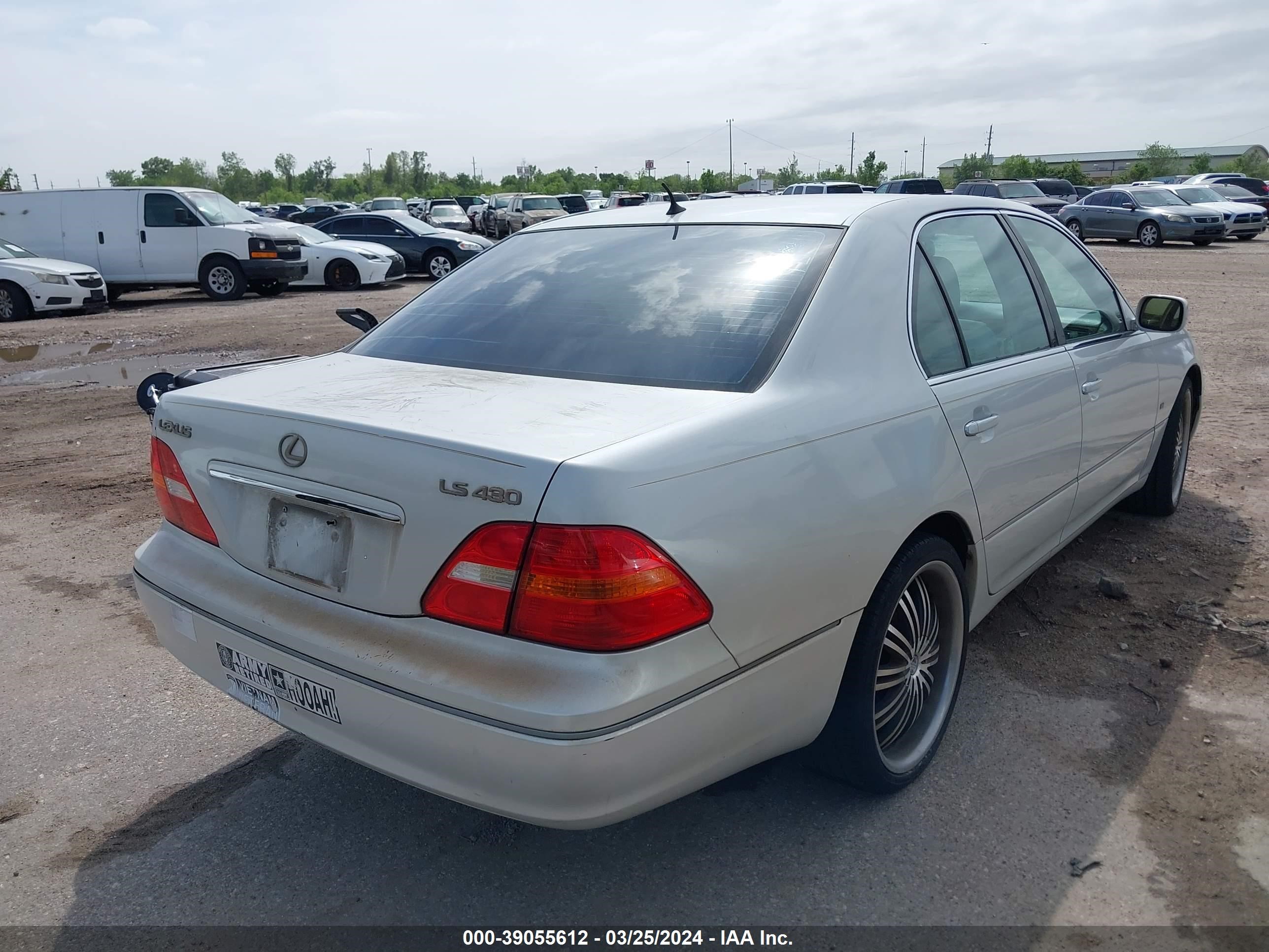 Photo 3 VIN: JTHBN30F810004099 - LEXUS LS 