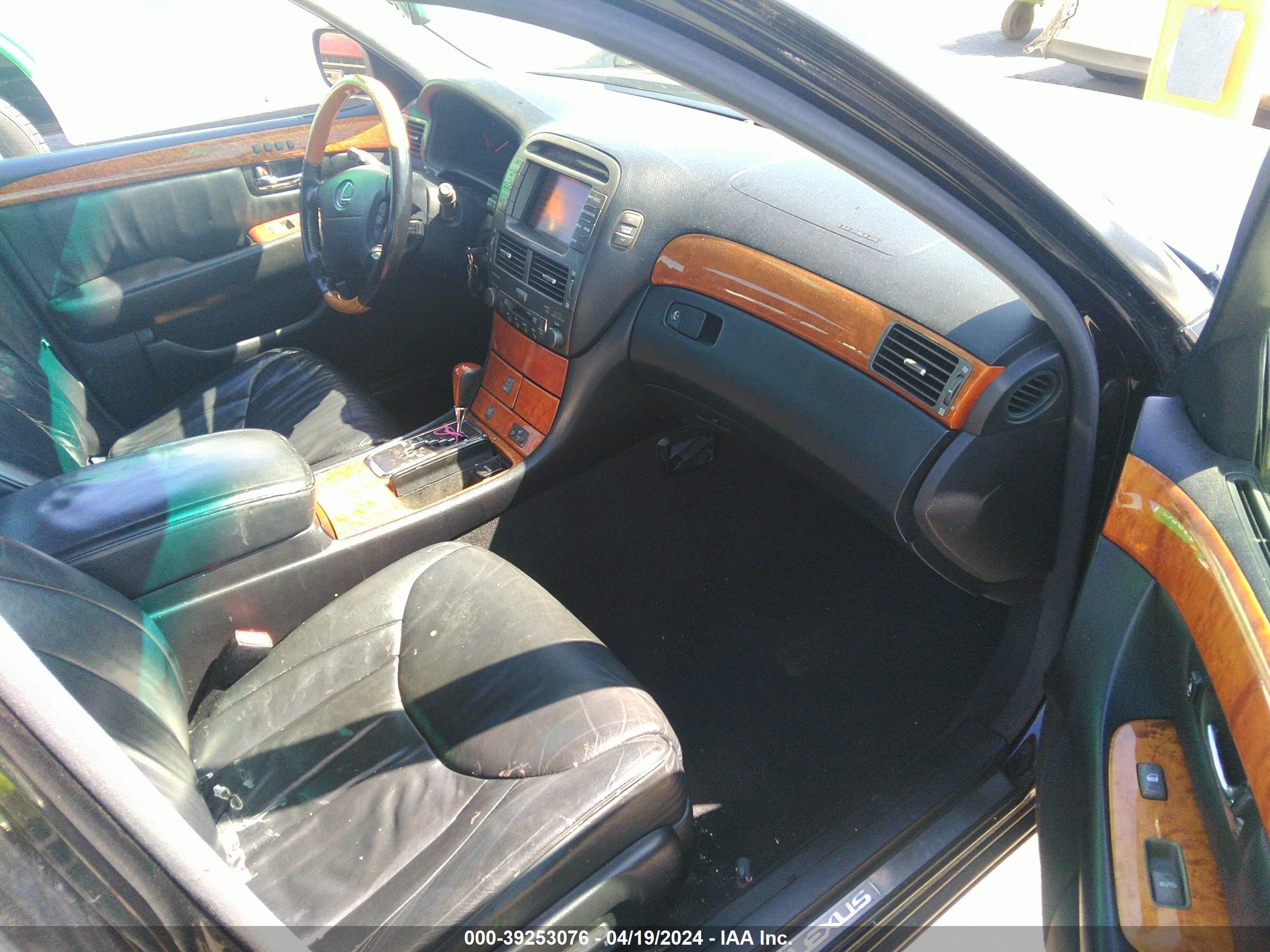 Photo 4 VIN: JTHBN30F810028029 - LEXUS LS 