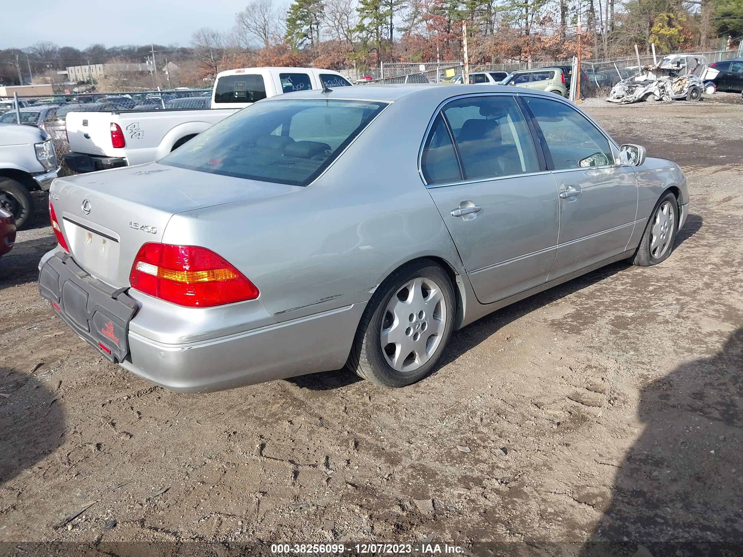 Photo 3 VIN: JTHBN30F810035496 - LEXUS LS 