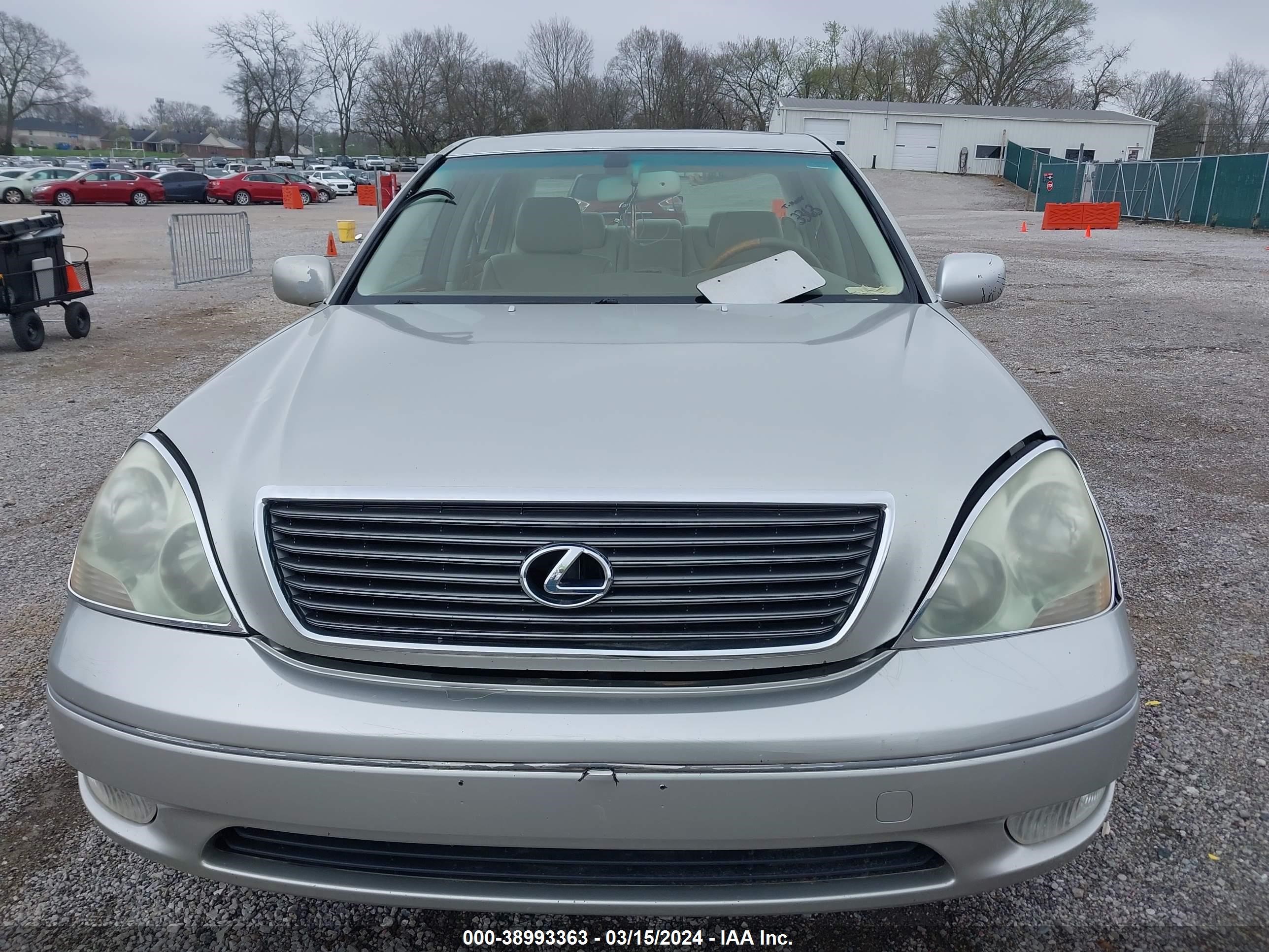 Photo 5 VIN: JTHBN30F820069021 - LEXUS LS 