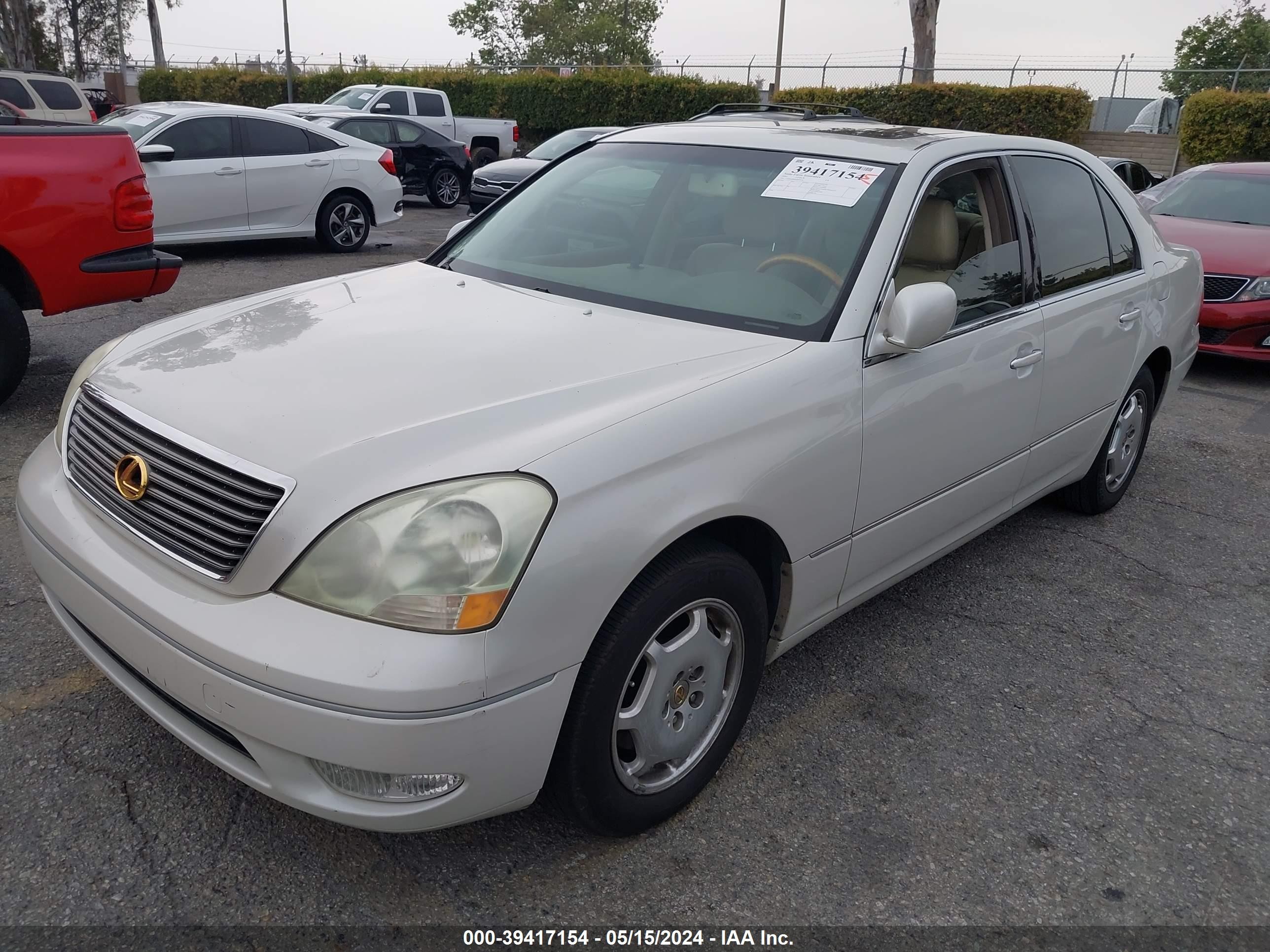 Photo 1 VIN: JTHBN30F820089110 - LEXUS LS 