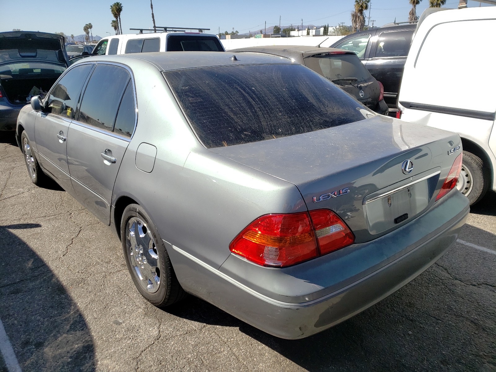 Photo 2 VIN: JTHBN30F910003348 - LEXUS LS 430 