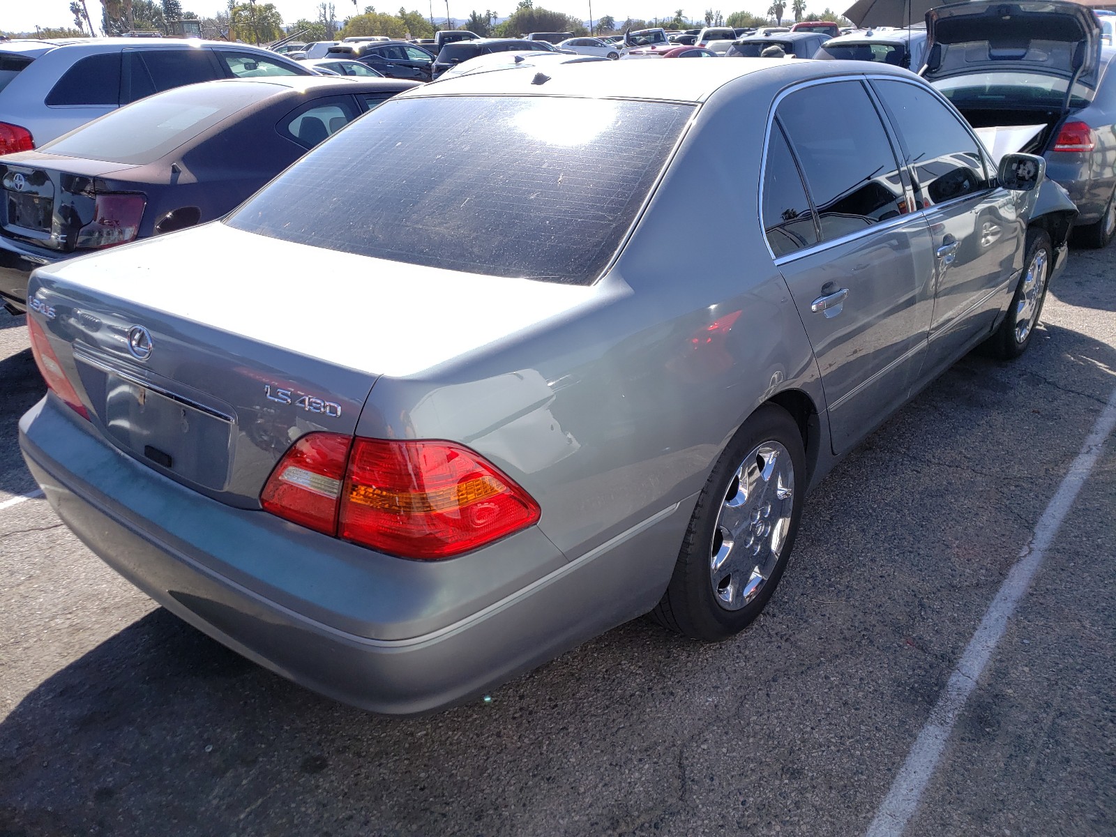 Photo 3 VIN: JTHBN30F910003348 - LEXUS LS 430 