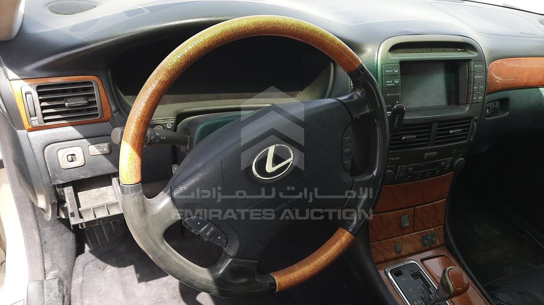 Photo 13 VIN: JTHBN30FX10003682 - LEXUS LS 