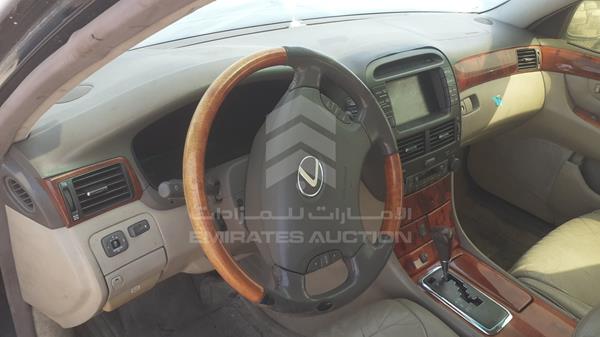 Photo 9 VIN: JTHBN30FX10024306 - LEXUS LS 430 