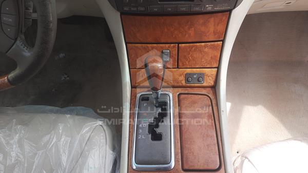 Photo 14 VIN: JTHBN30FX10033264 - LEXUS LS 430 