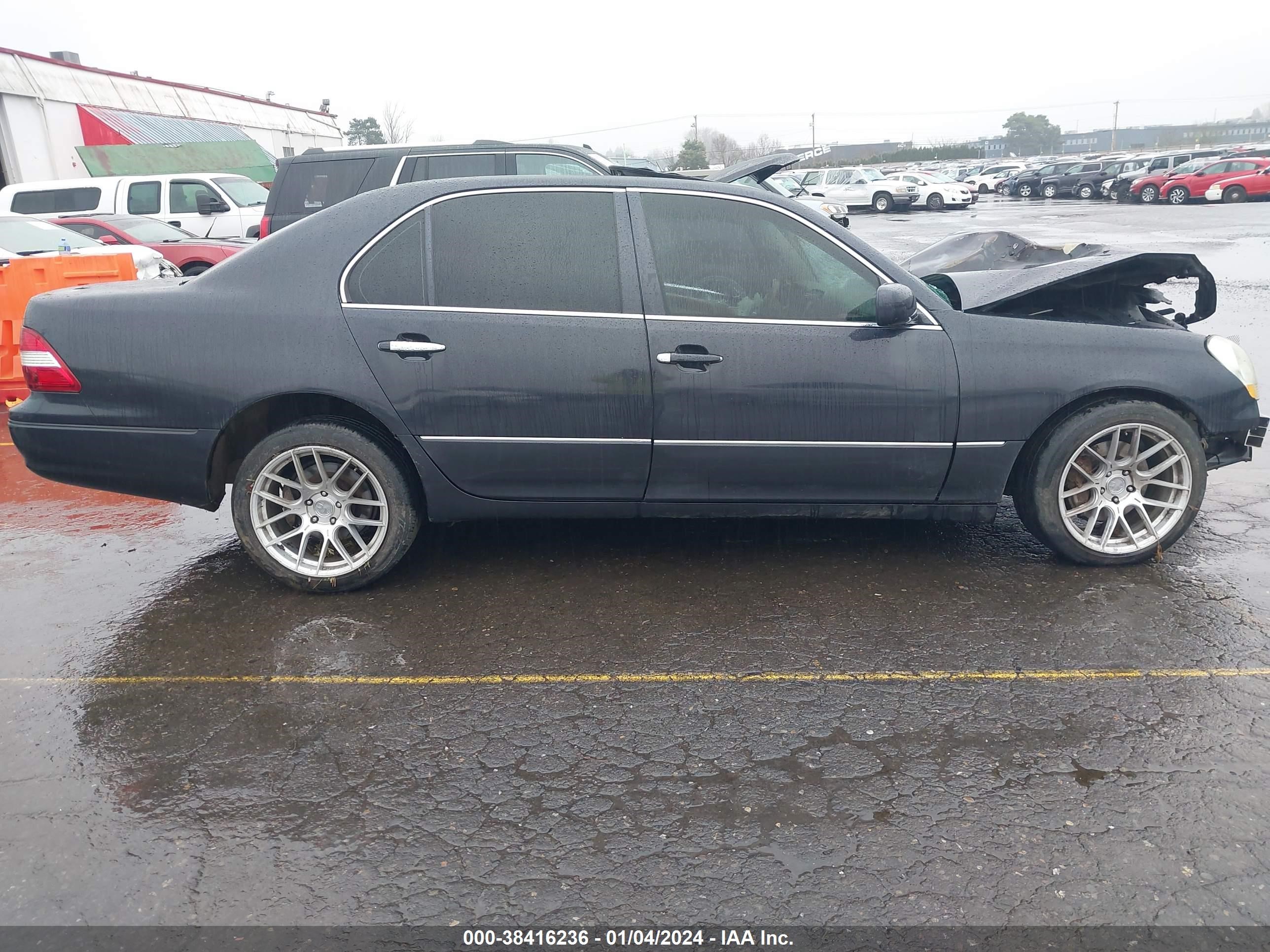 Photo 11 VIN: JTHBN30FX10037105 - LEXUS LS 