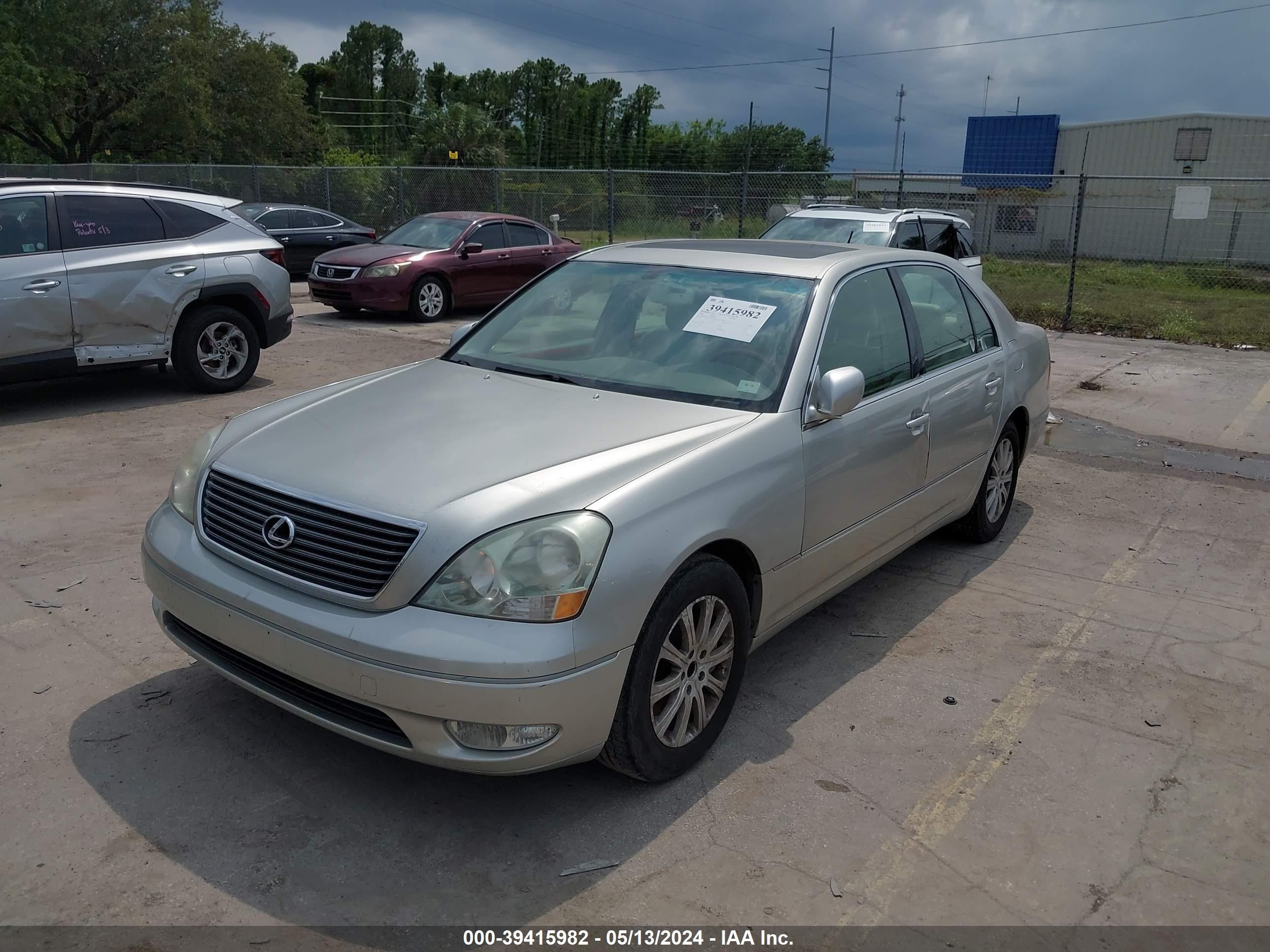 Photo 1 VIN: JTHBN30FX20087083 - LEXUS LS 