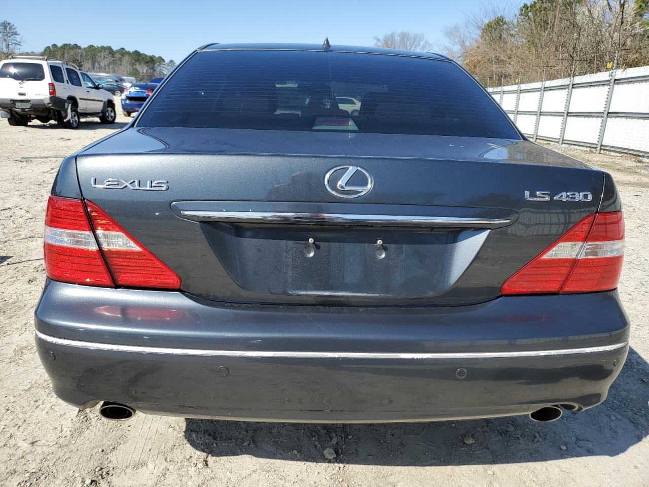 Photo 5 VIN: JTHBN36F040165297 - LEXUS LS 