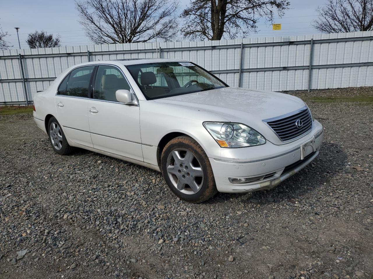 Photo 3 VIN: JTHBN36F050176463 - LEXUS LS 