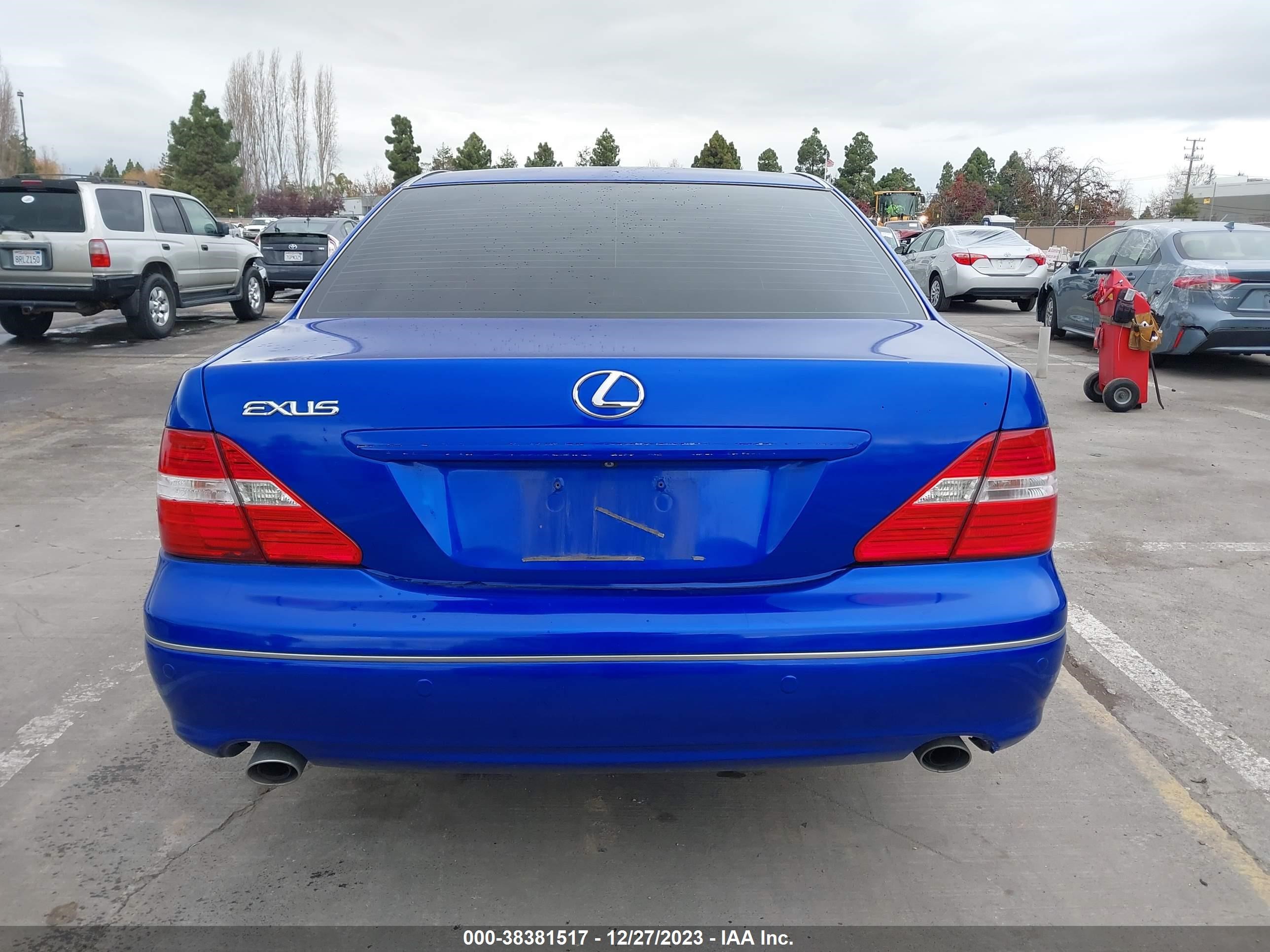 Photo 15 VIN: JTHBN36F055004288 - LEXUS LS 