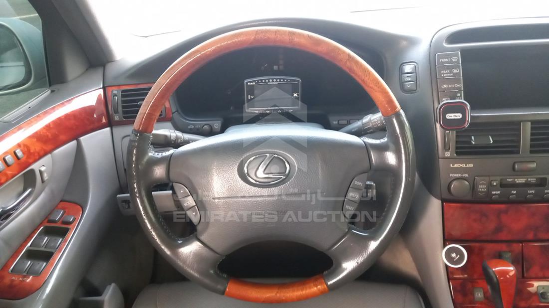 Photo 16 VIN: JTHBN36F055022354 - LEXUS LS 