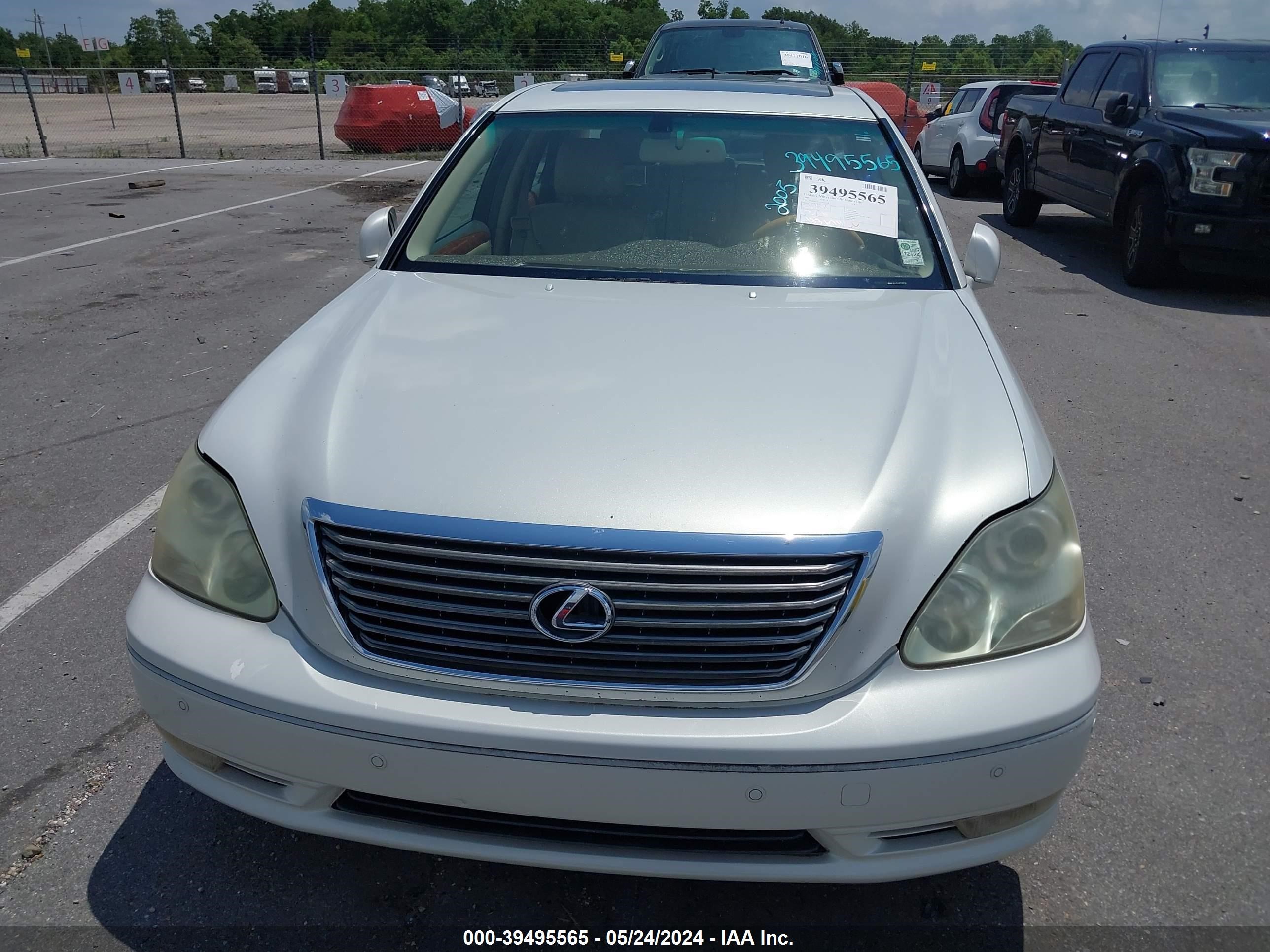 Photo 5 VIN: JTHBN36F055026324 - LEXUS LS 