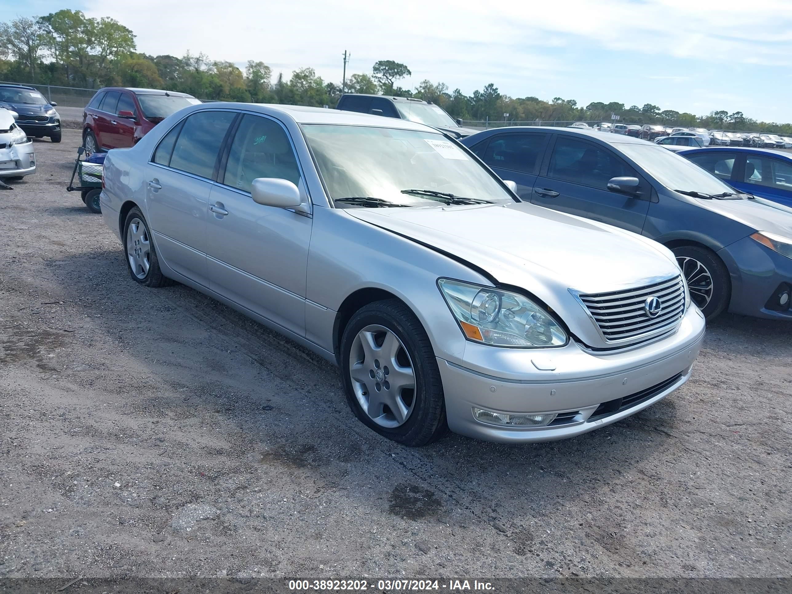 Photo 0 VIN: JTHBN36F140136987 - LEXUS LS 