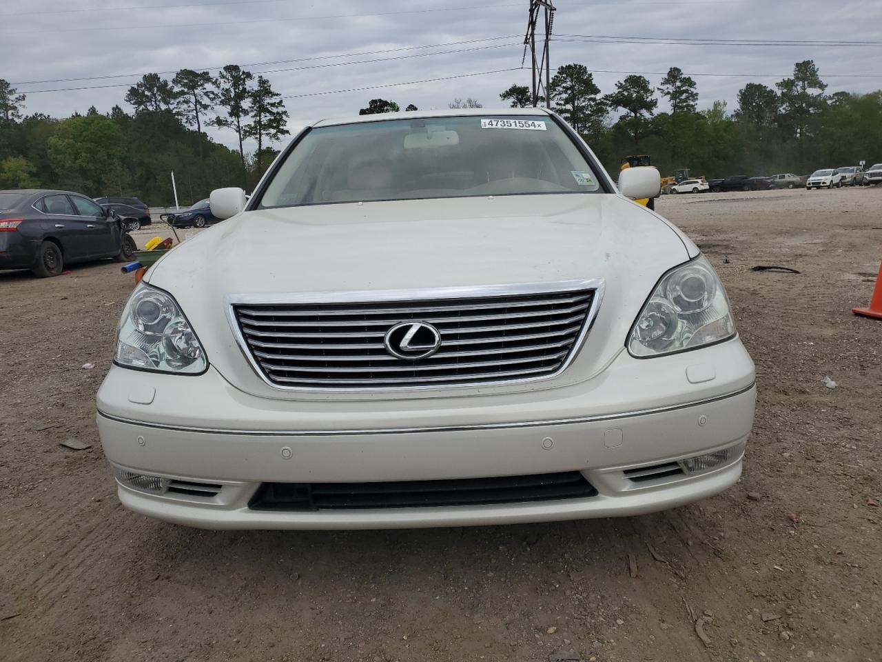 Photo 4 VIN: JTHBN36F155007958 - LEXUS LS 