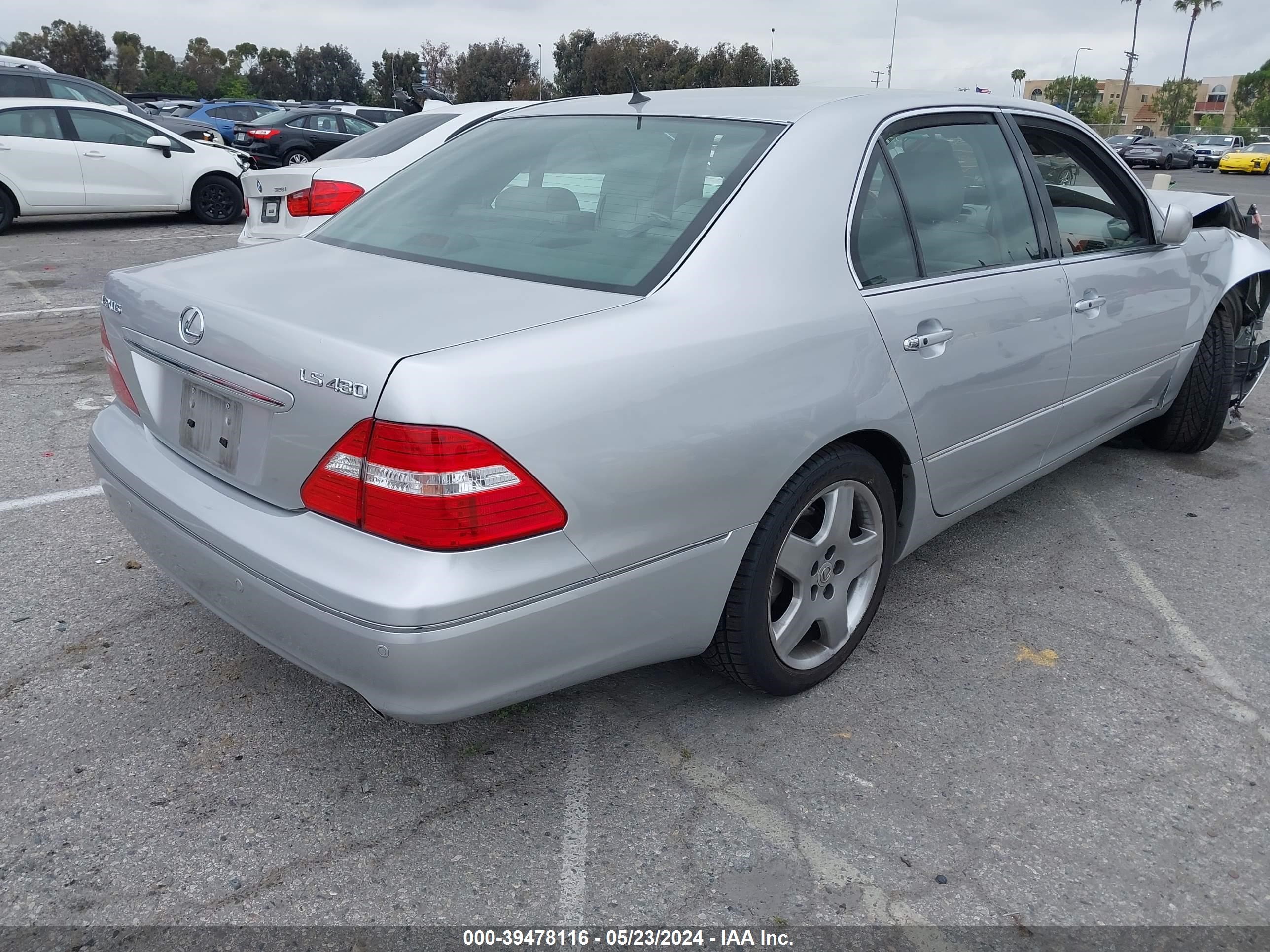 Photo 3 VIN: JTHBN36F165032540 - LEXUS LS 