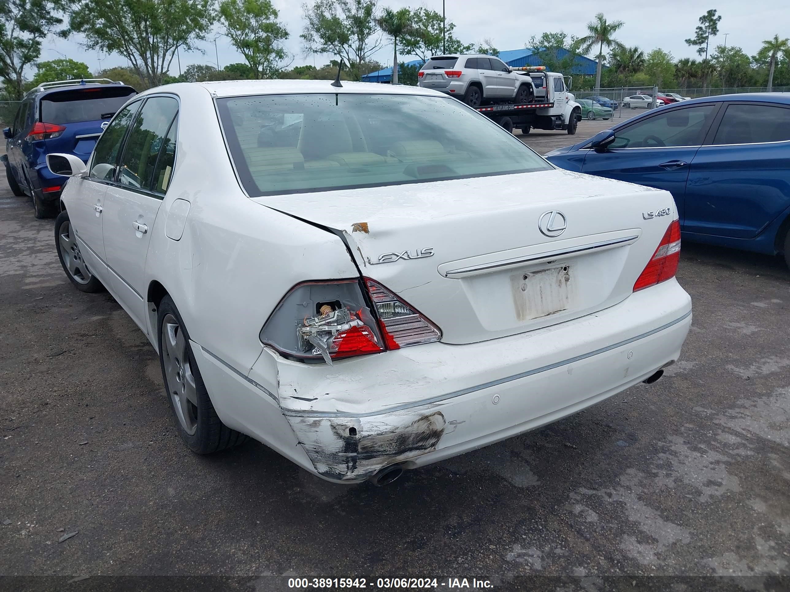 Photo 5 VIN: JTHBN36F240150817 - LEXUS LS 