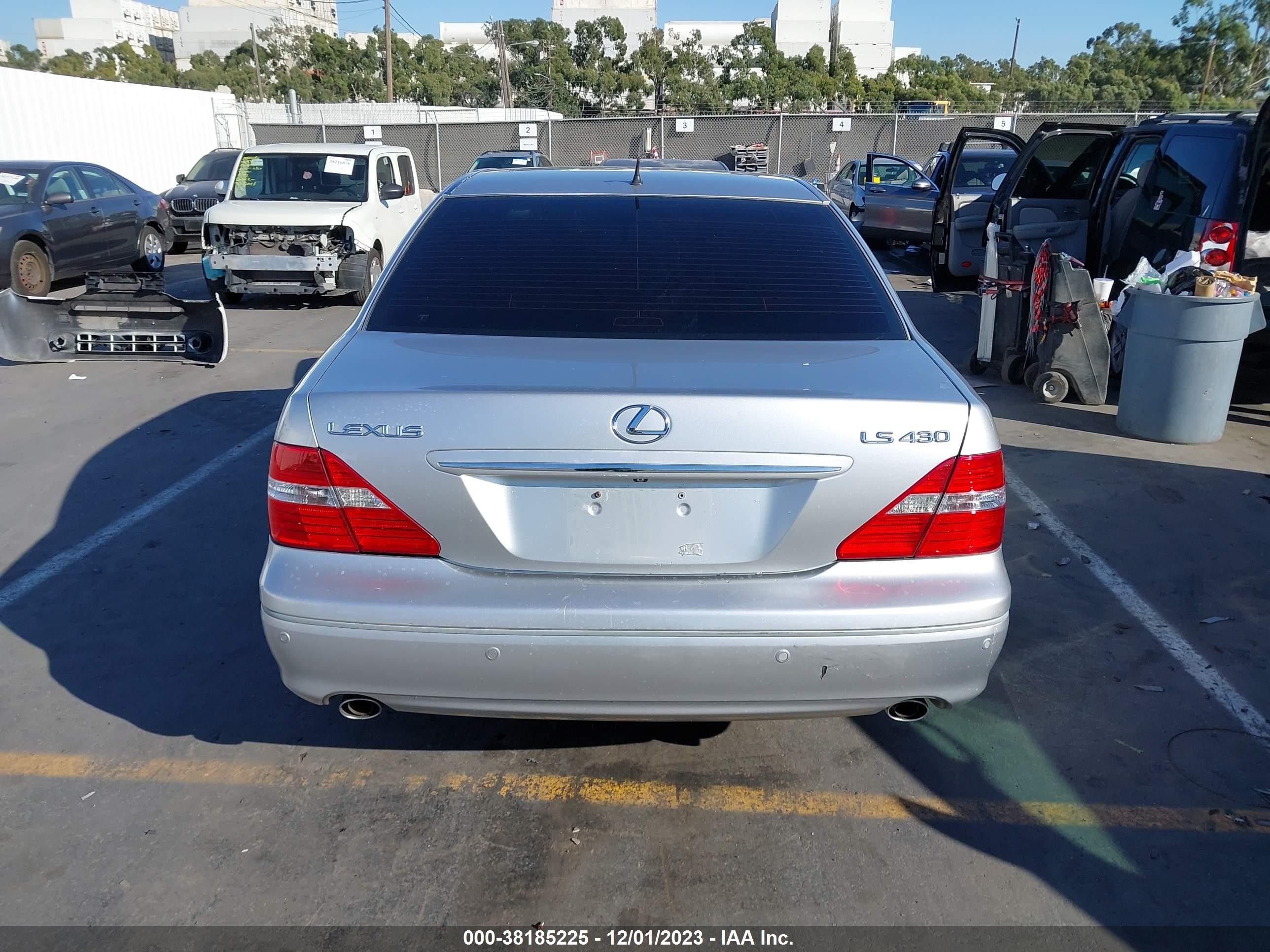 Photo 15 VIN: JTHBN36F240167021 - LEXUS LS 