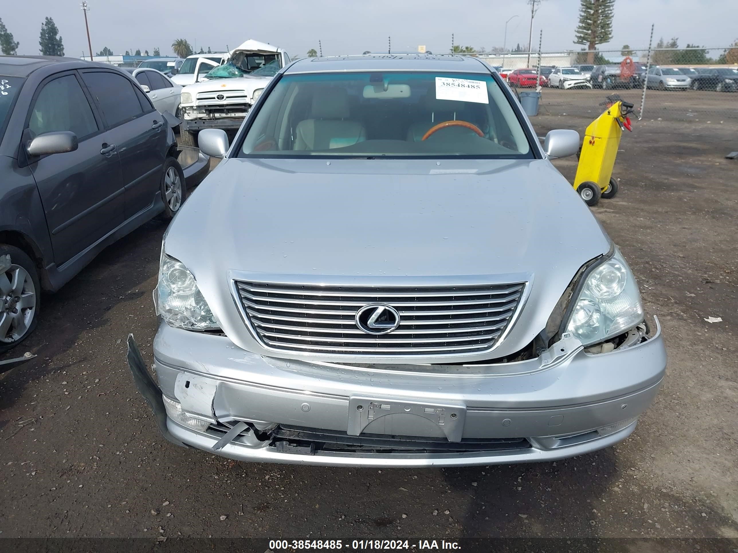 Photo 11 VIN: JTHBN36F340130639 - LEXUS LS 