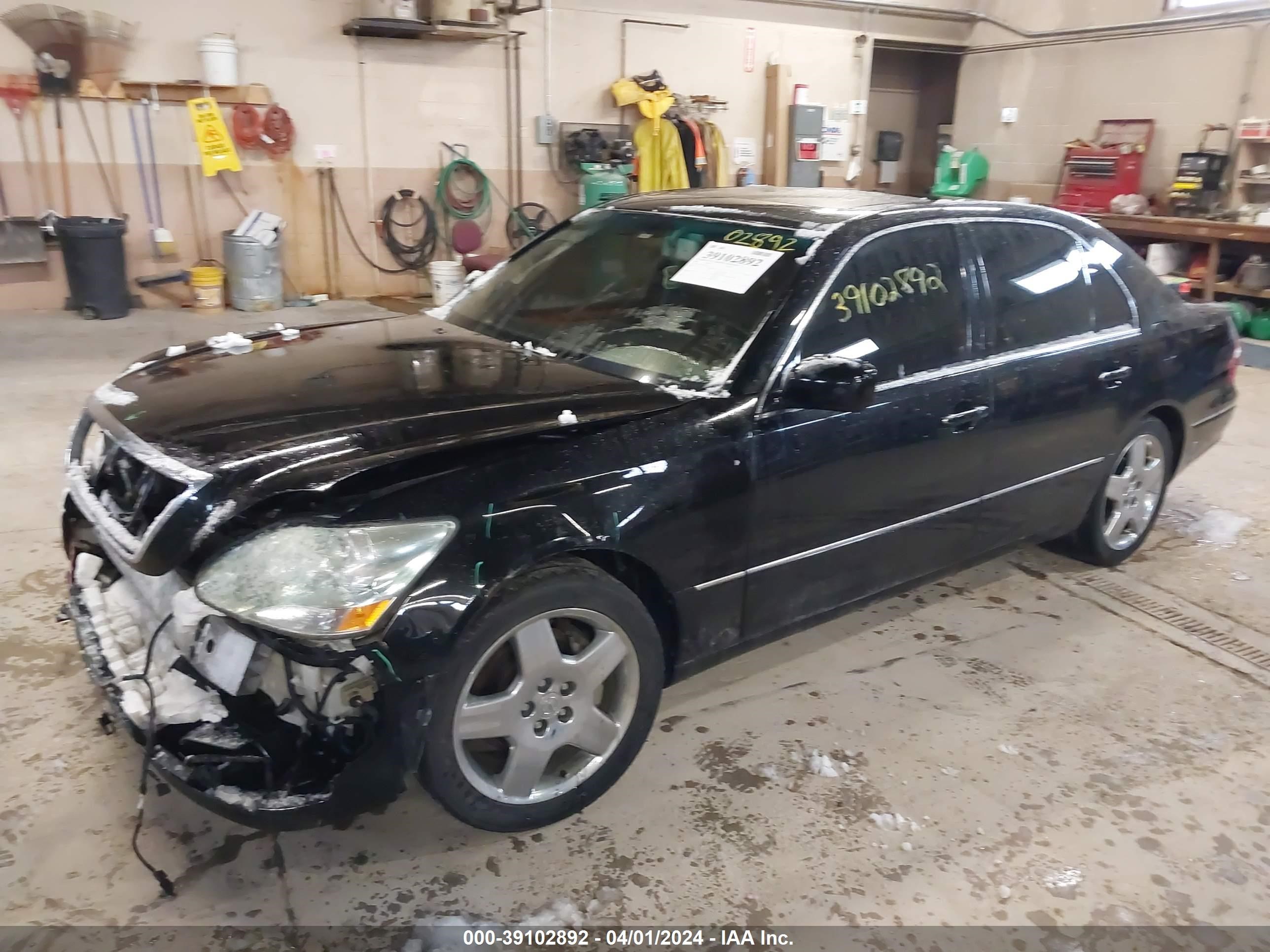 Photo 1 VIN: JTHBN36F355005256 - LEXUS LS 