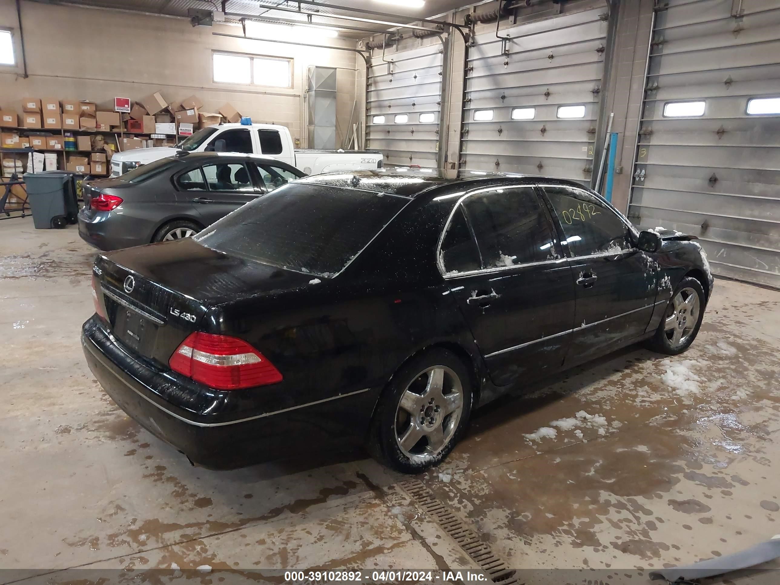 Photo 3 VIN: JTHBN36F355005256 - LEXUS LS 