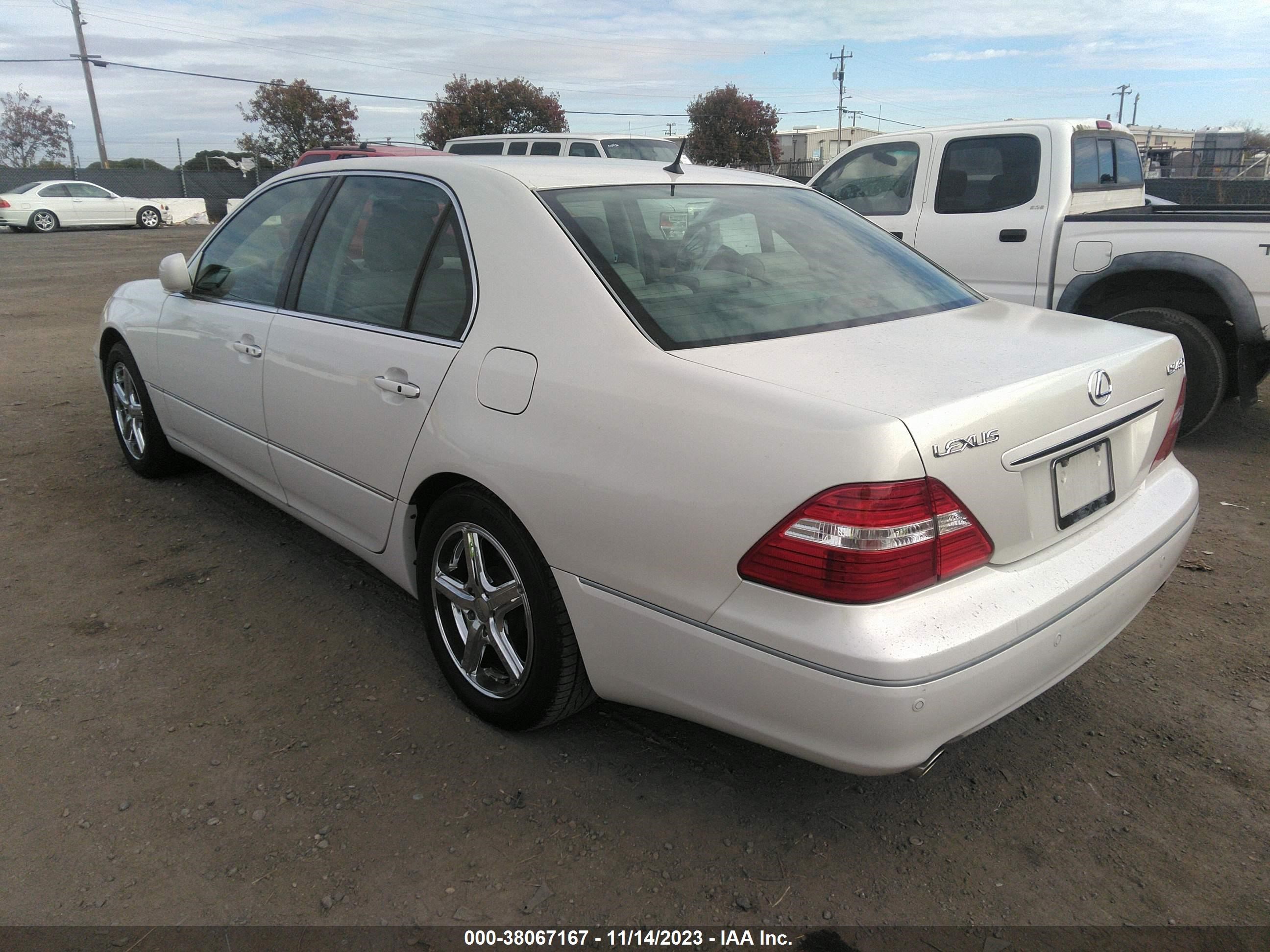 Photo 2 VIN: JTHBN36F450179933 - LEXUS LS 