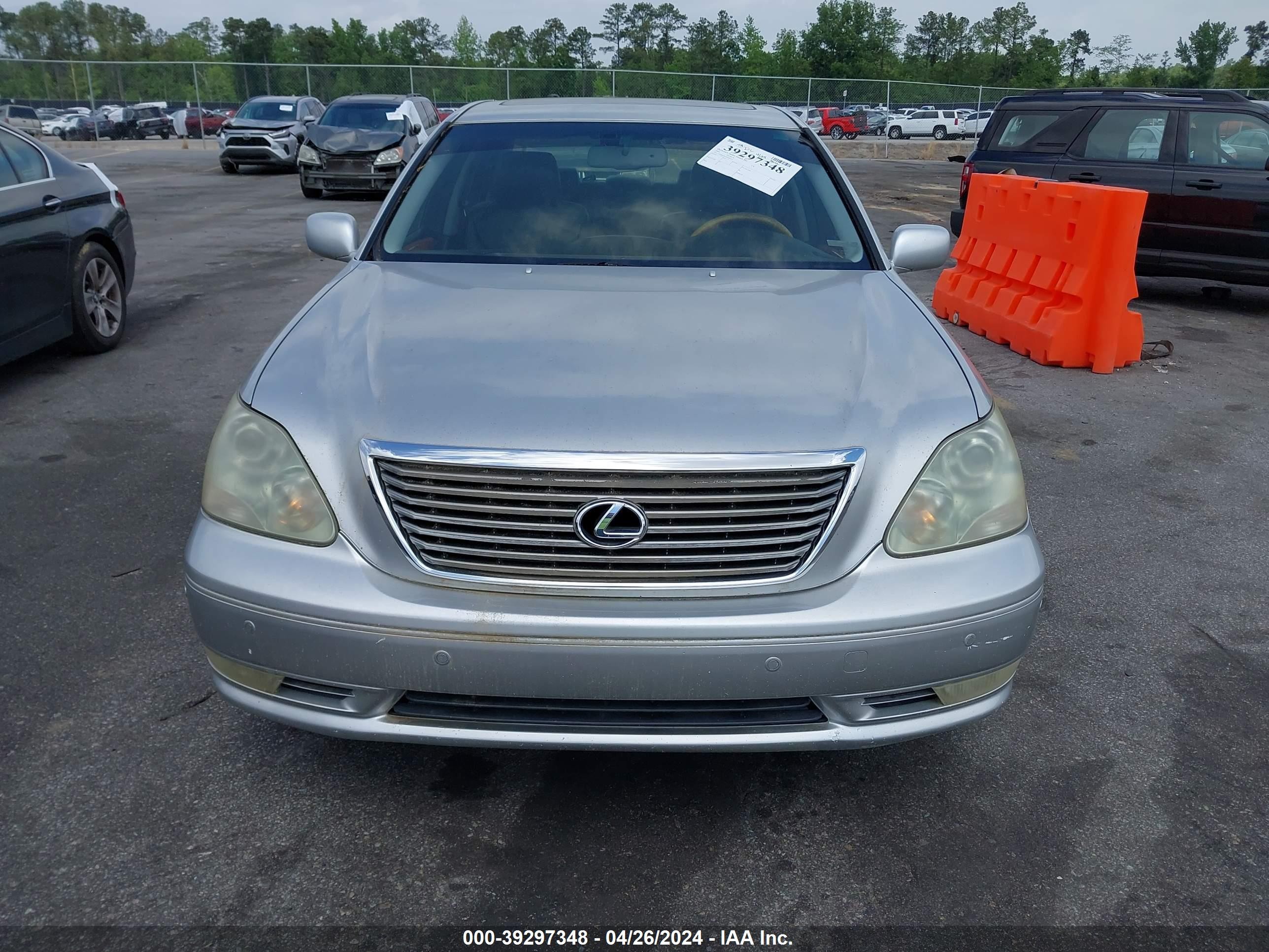 Photo 5 VIN: JTHBN36F455000115 - LEXUS LS 