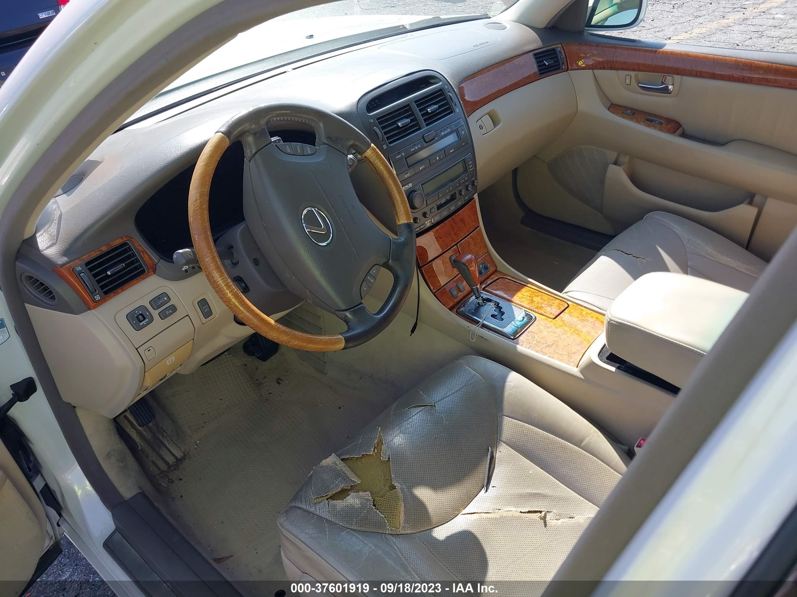 Photo 5 VIN: JTHBN36F455026424 - LEXUS LS 