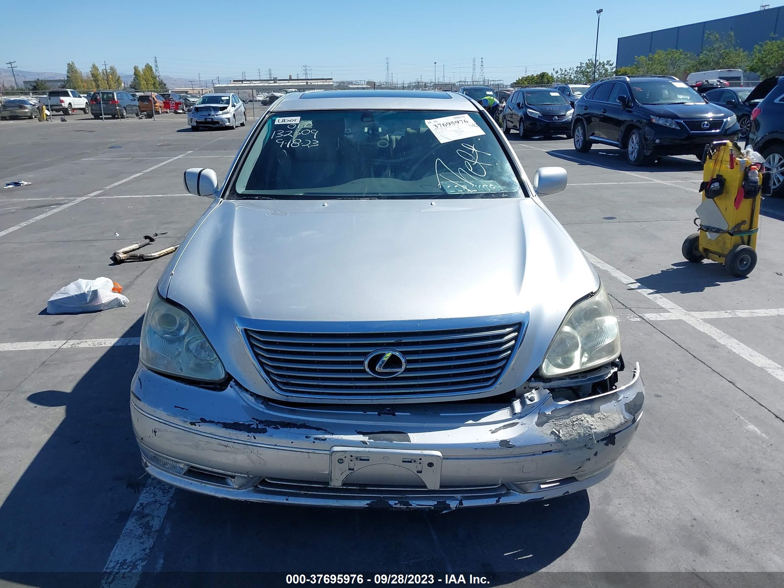 Photo 10 VIN: JTHBN36F540135342 - LEXUS LS 