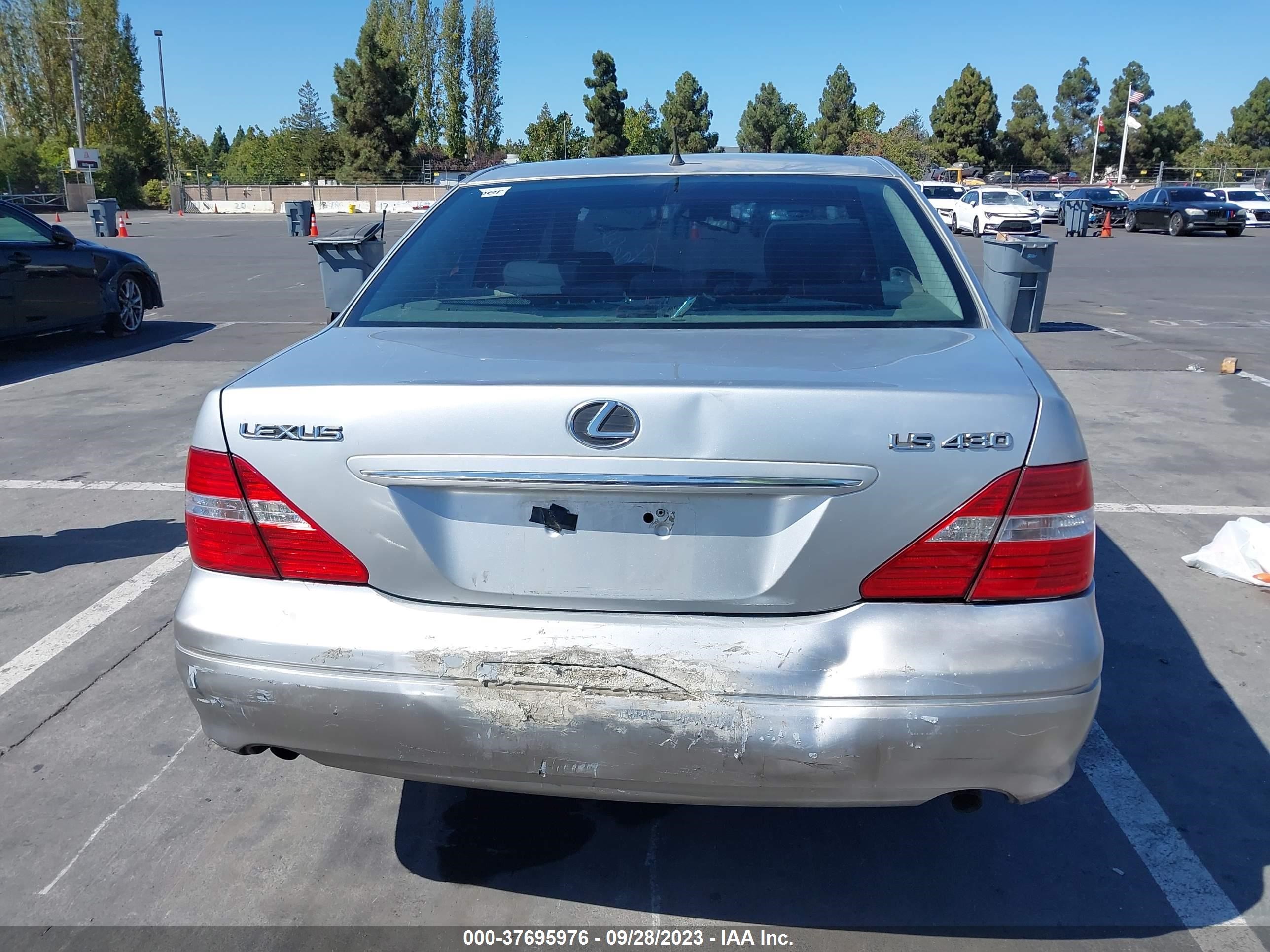 Photo 14 VIN: JTHBN36F540135342 - LEXUS LS 