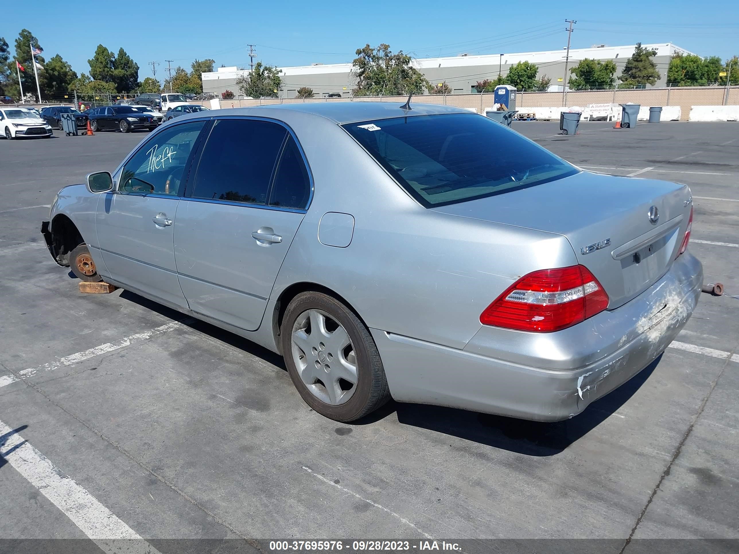 Photo 2 VIN: JTHBN36F540135342 - LEXUS LS 