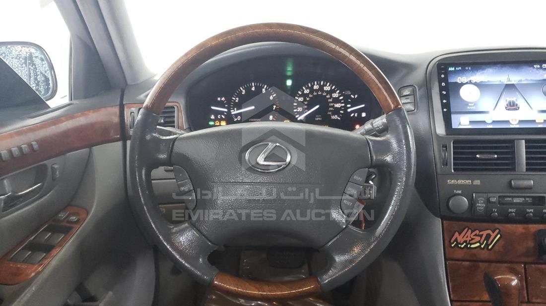 Photo 12 VIN: JTHBN36F555003086 - LEXUS LS 460 