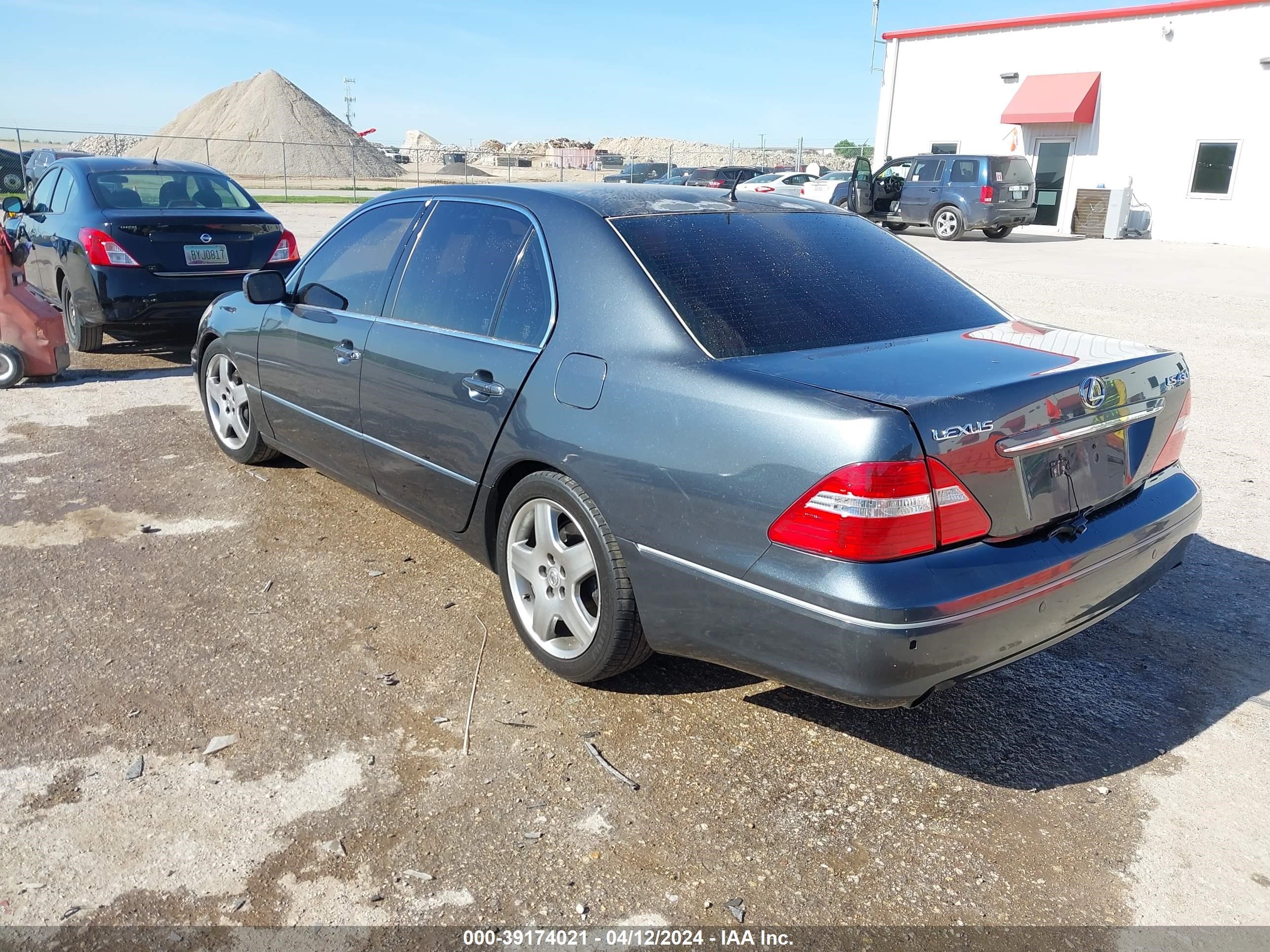 Photo 2 VIN: JTHBN36F555023435 - LEXUS LS 