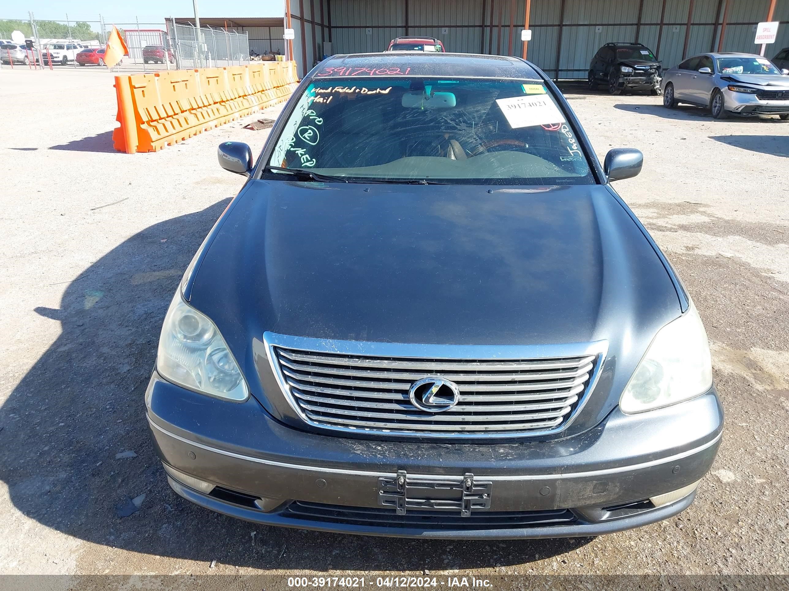 Photo 5 VIN: JTHBN36F555023435 - LEXUS LS 