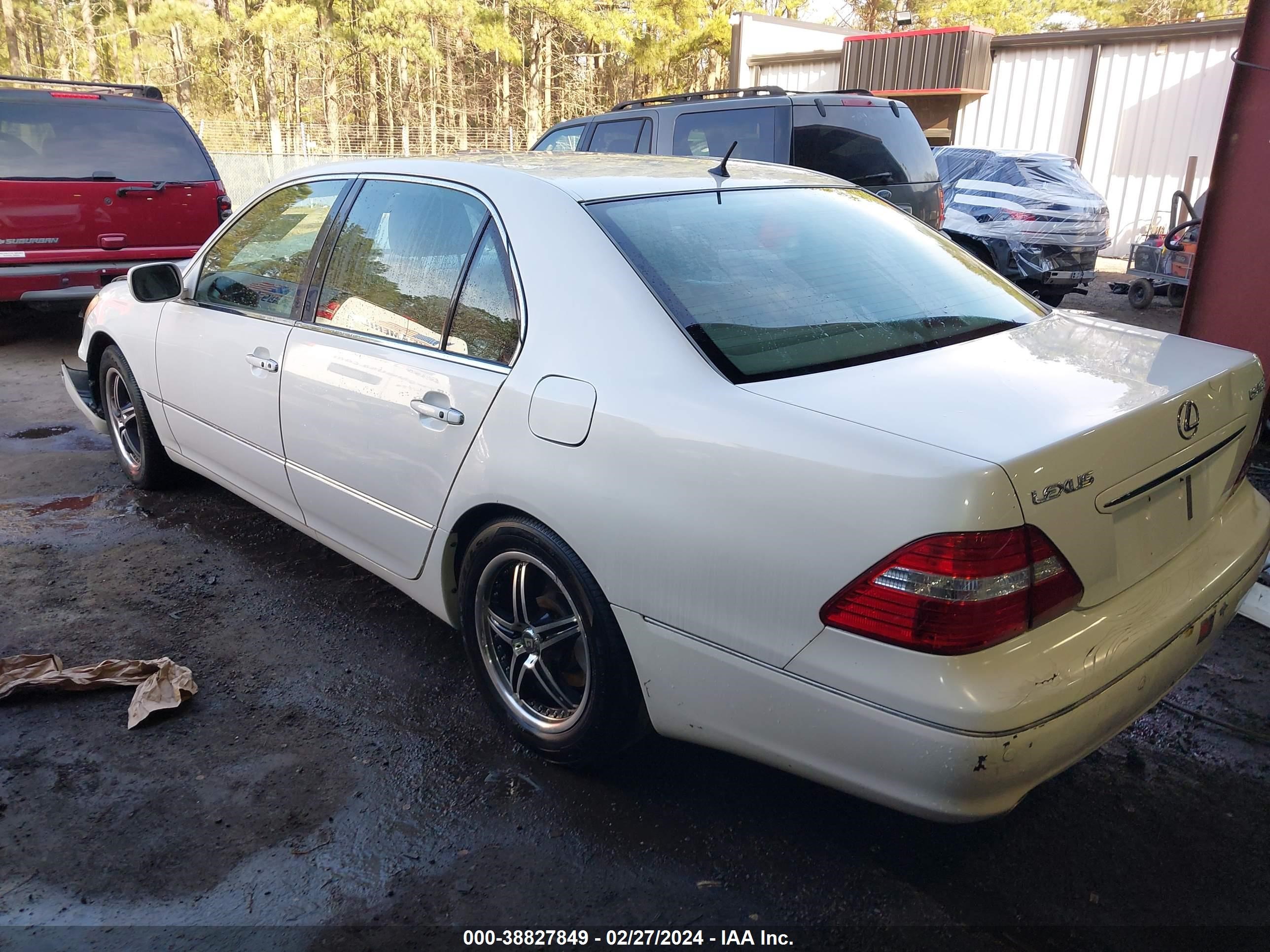 Photo 2 VIN: JTHBN36F640131980 - LEXUS LS 