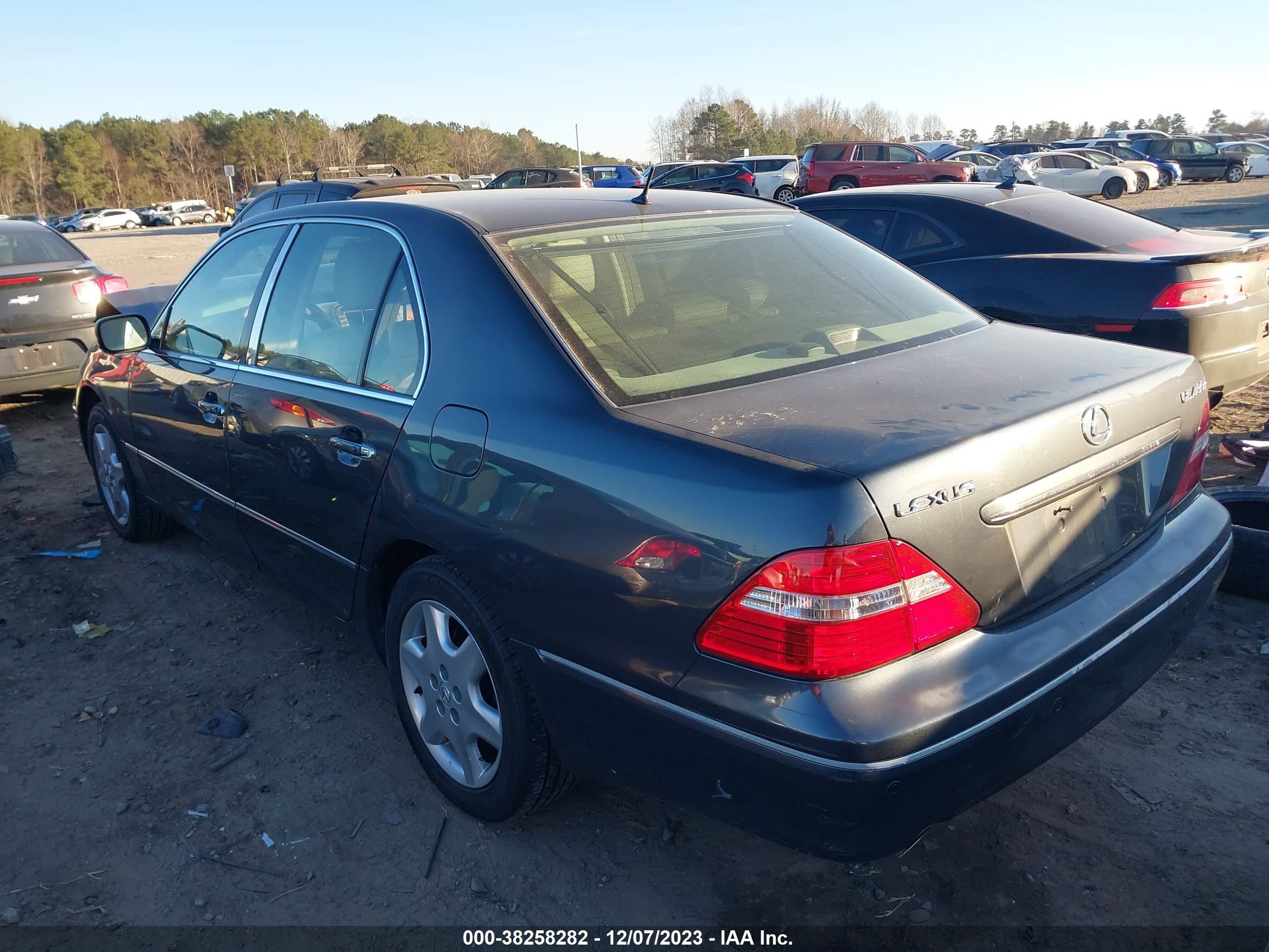 Photo 2 VIN: JTHBN36F655001816 - LEXUS LS 