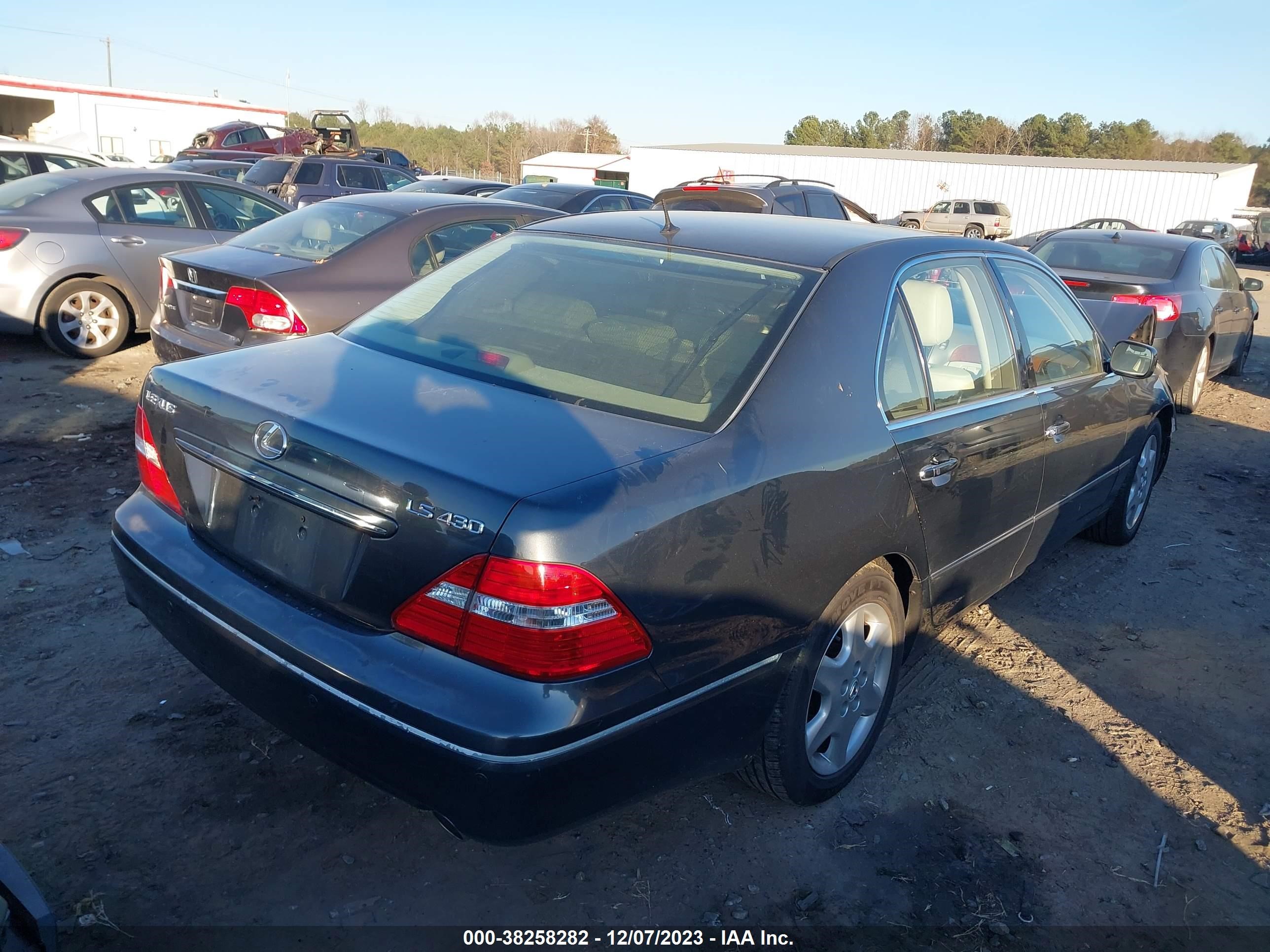 Photo 3 VIN: JTHBN36F655001816 - LEXUS LS 