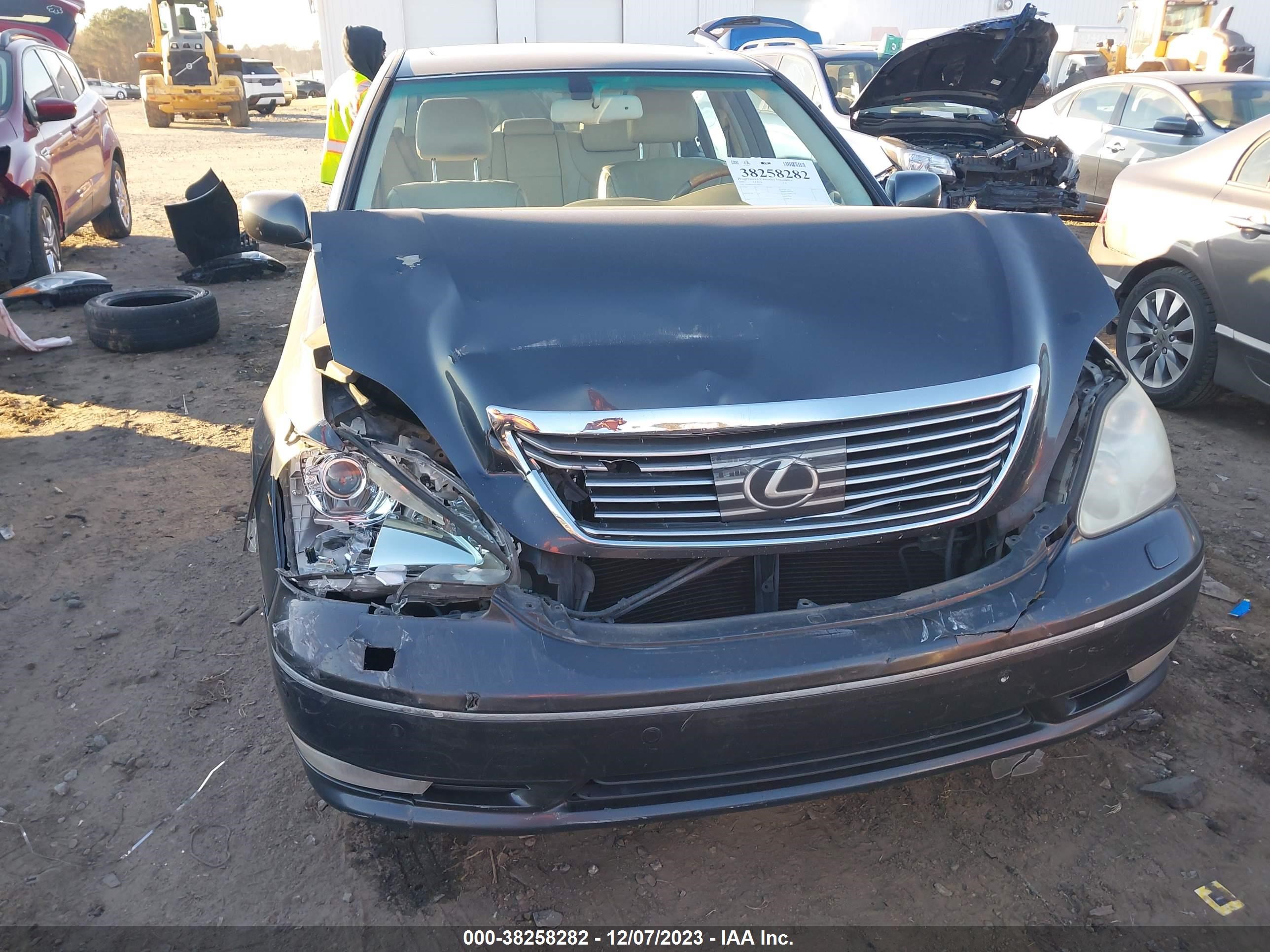 Photo 5 VIN: JTHBN36F655001816 - LEXUS LS 