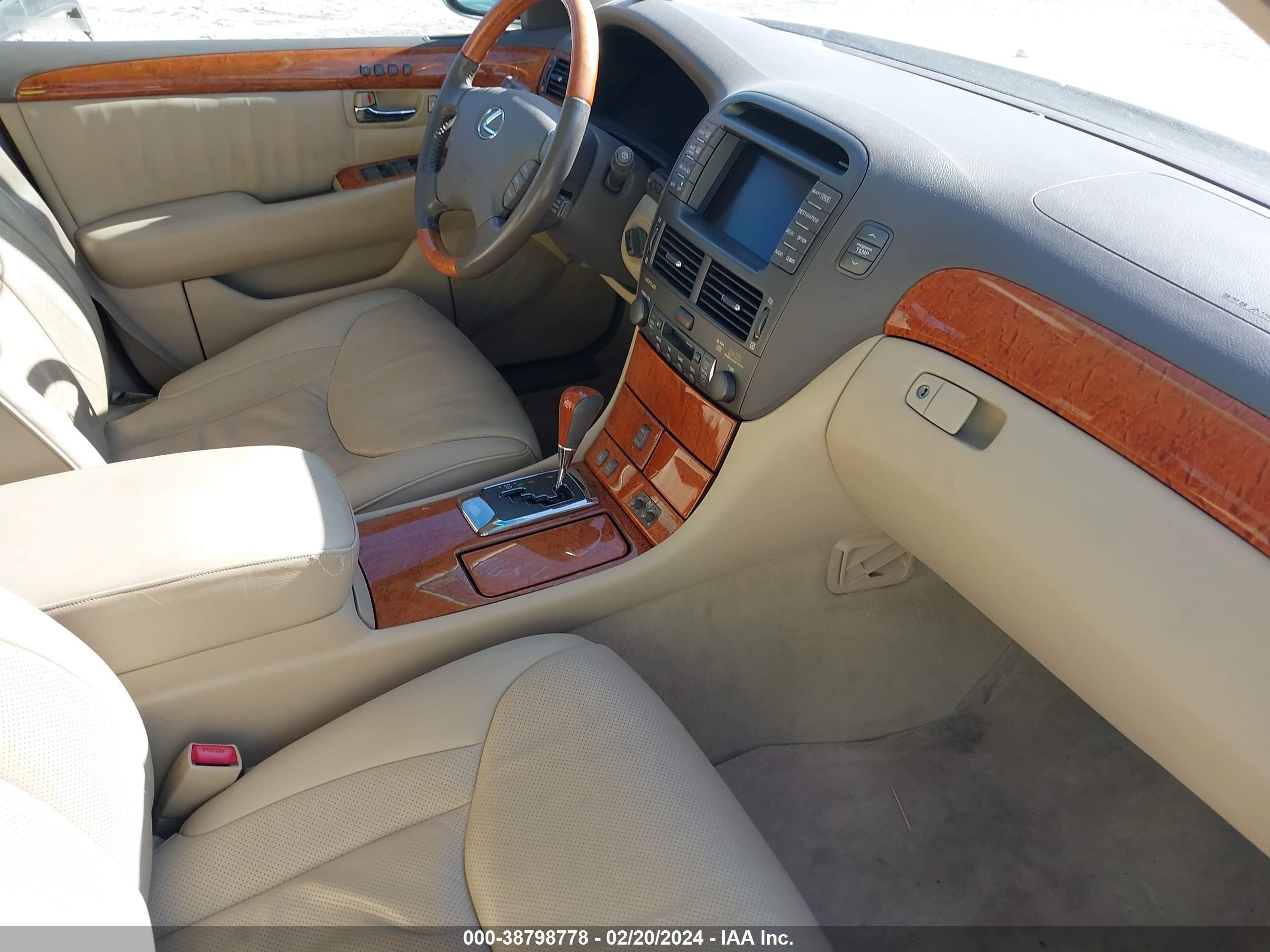 Photo 4 VIN: JTHBN36F740139165 - LEXUS LS 