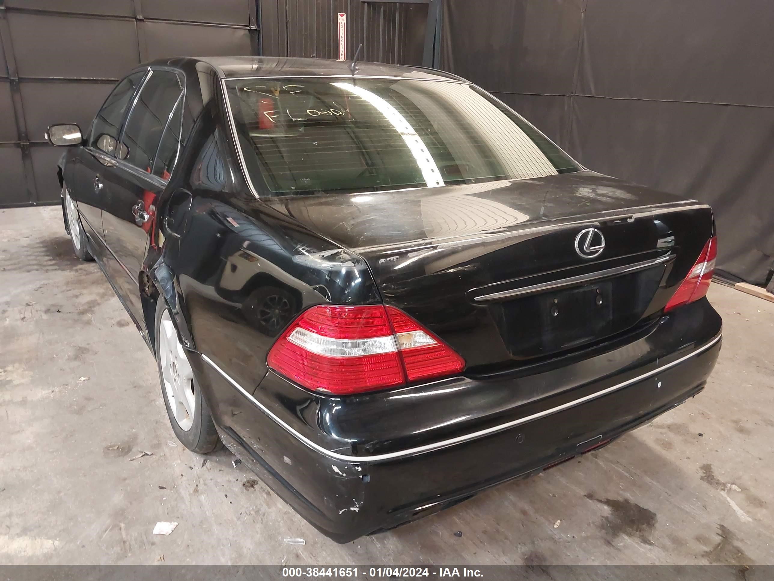 Photo 2 VIN: JTHBN36F740167418 - LEXUS LS 