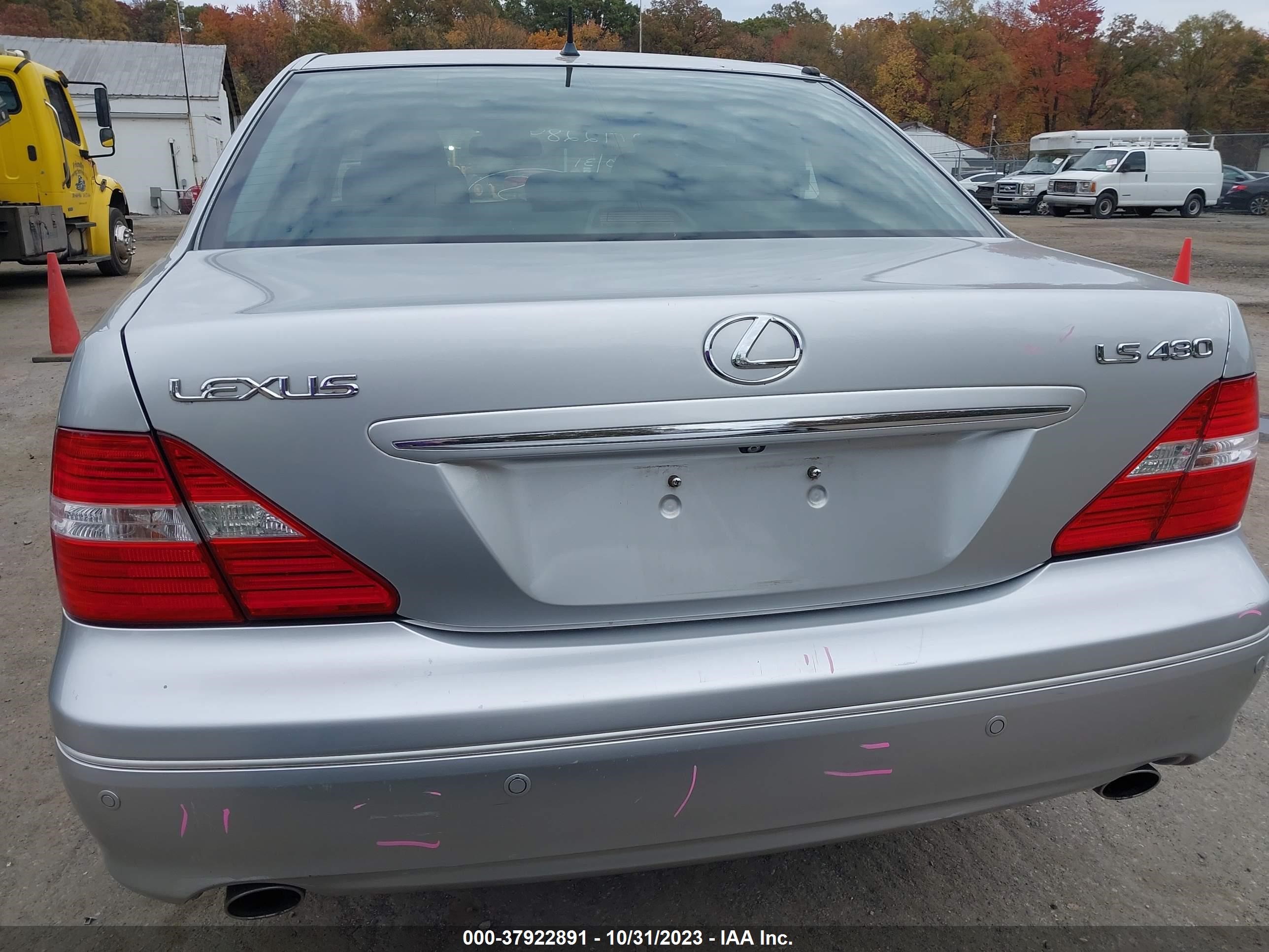 Photo 11 VIN: JTHBN36F740172814 - LEXUS LS 