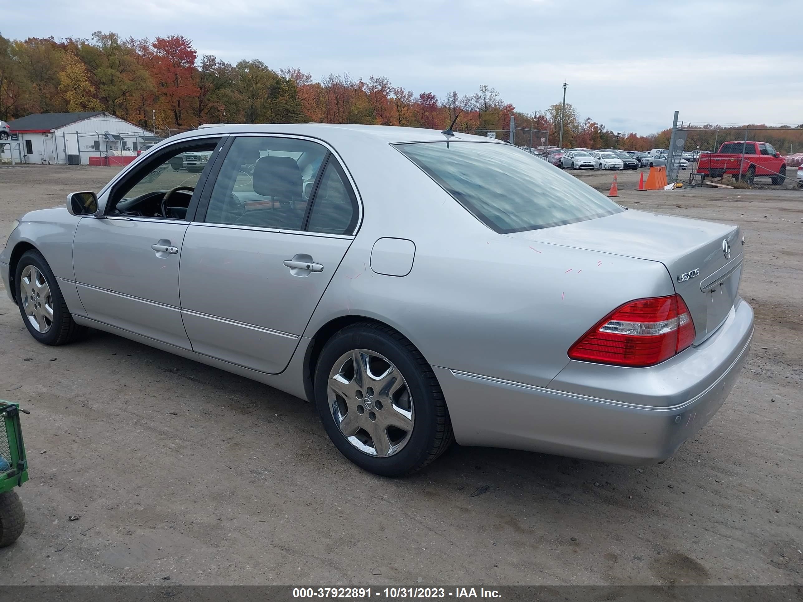 Photo 2 VIN: JTHBN36F740172814 - LEXUS LS 