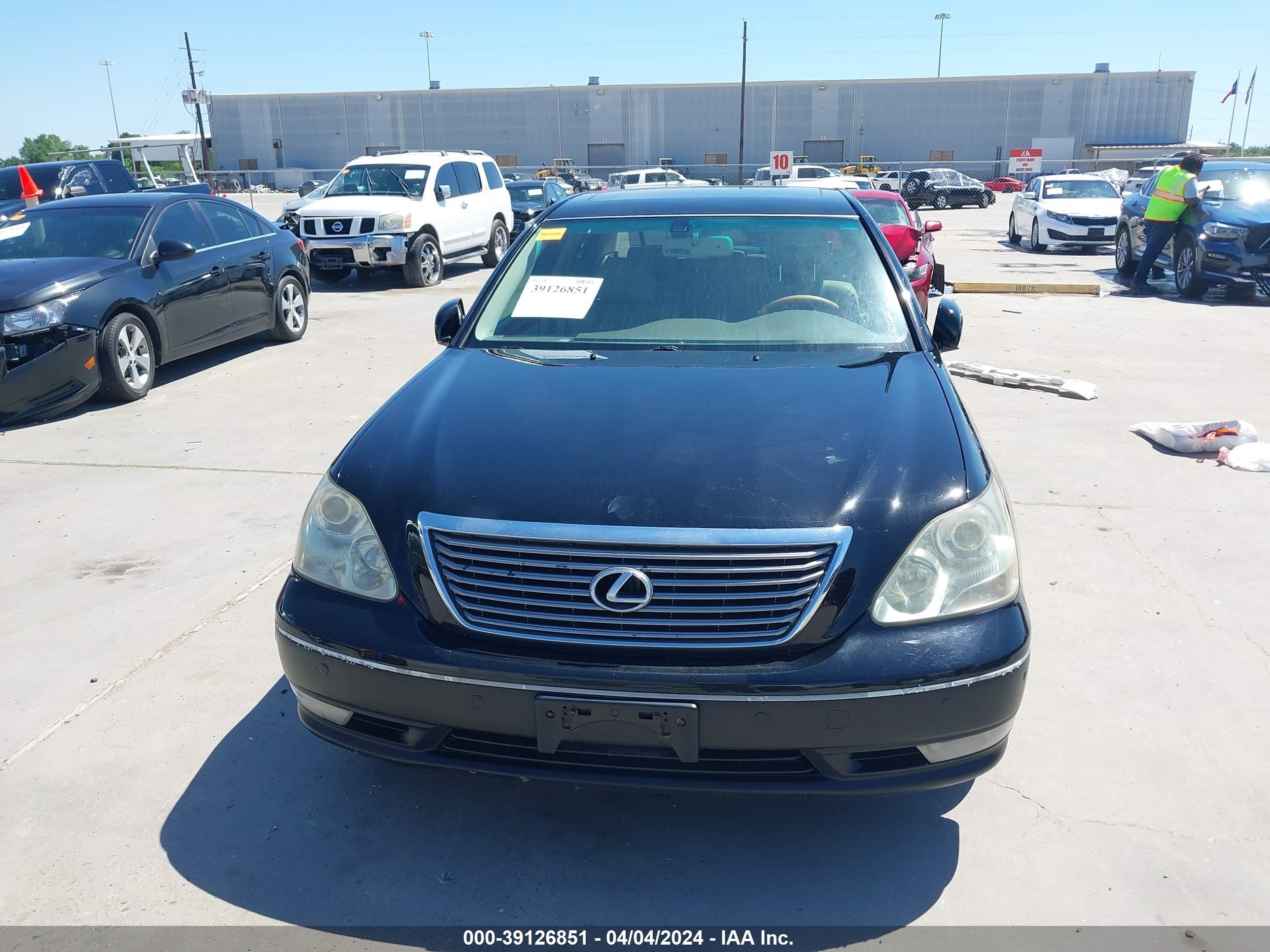 Photo 11 VIN: JTHBN36F750175827 - LEXUS LS 