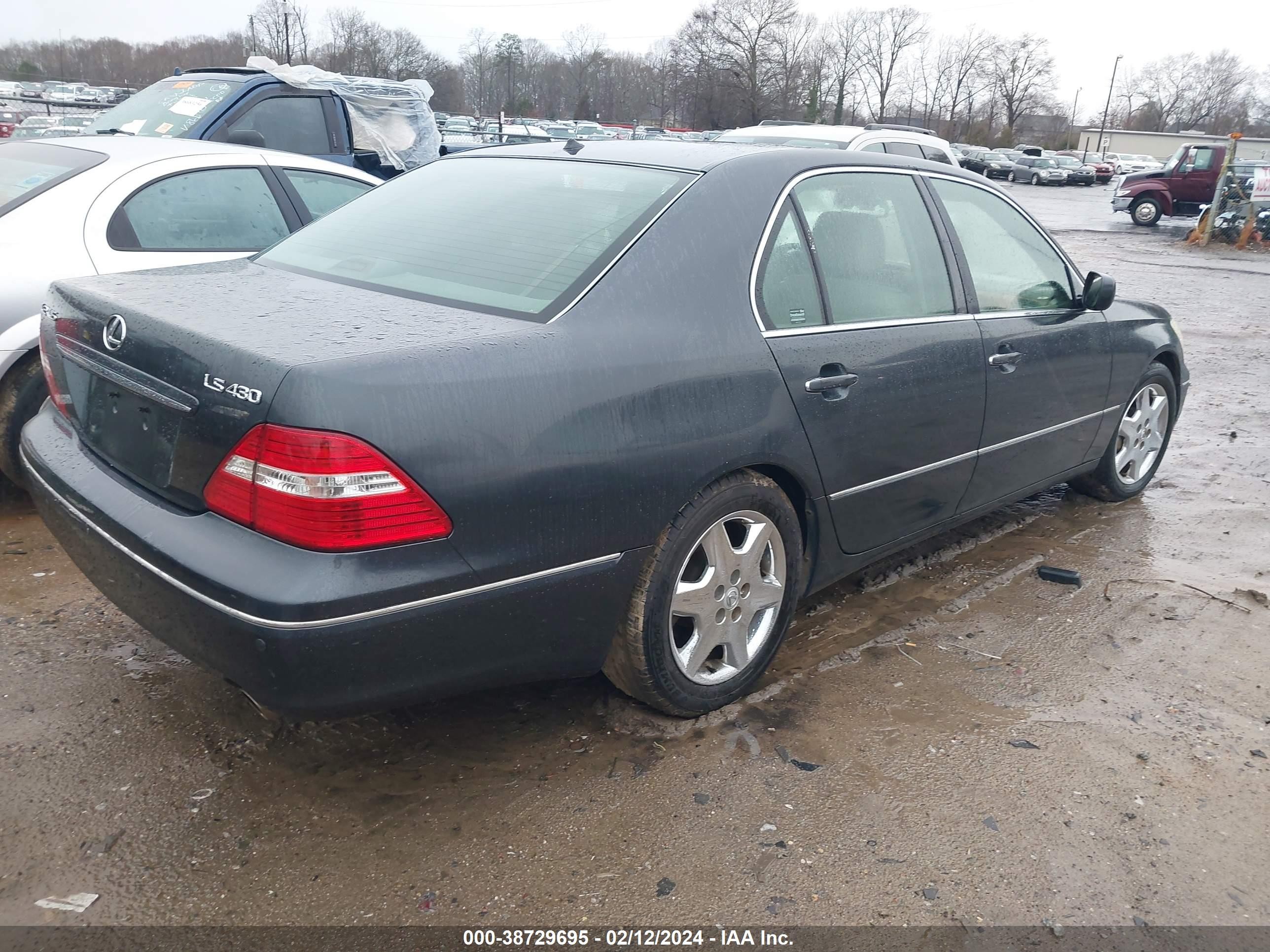 Photo 3 VIN: JTHBN36F840127350 - LEXUS LS 