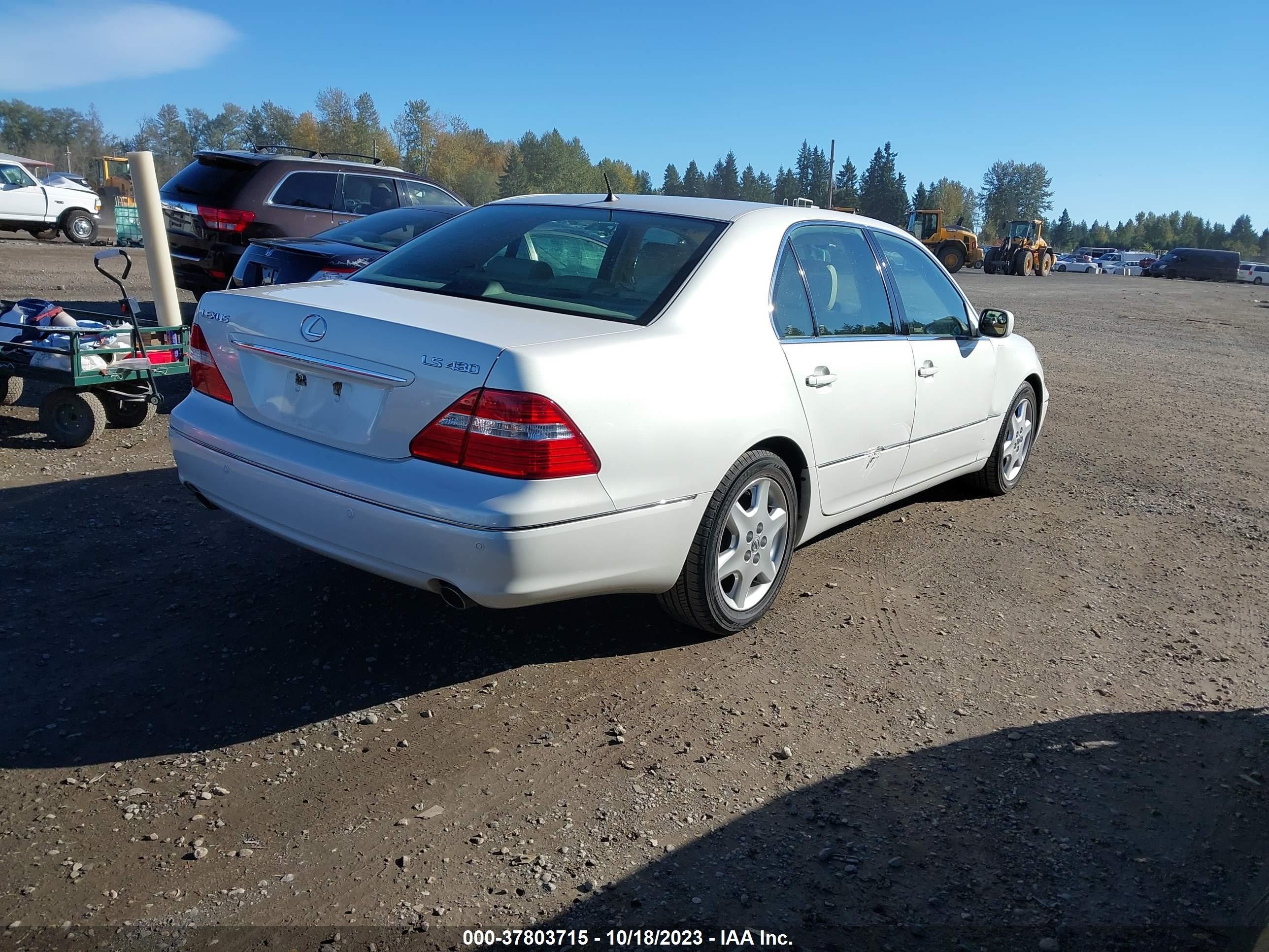 Photo 3 VIN: JTHBN36F840132855 - LEXUS LS 