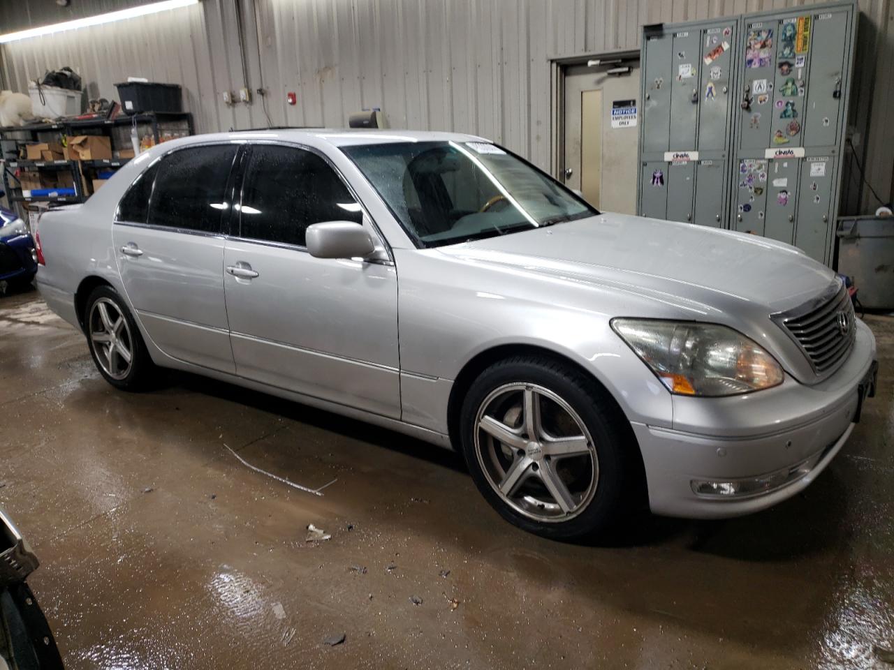 Photo 3 VIN: JTHBN36F840143516 - LEXUS LS 