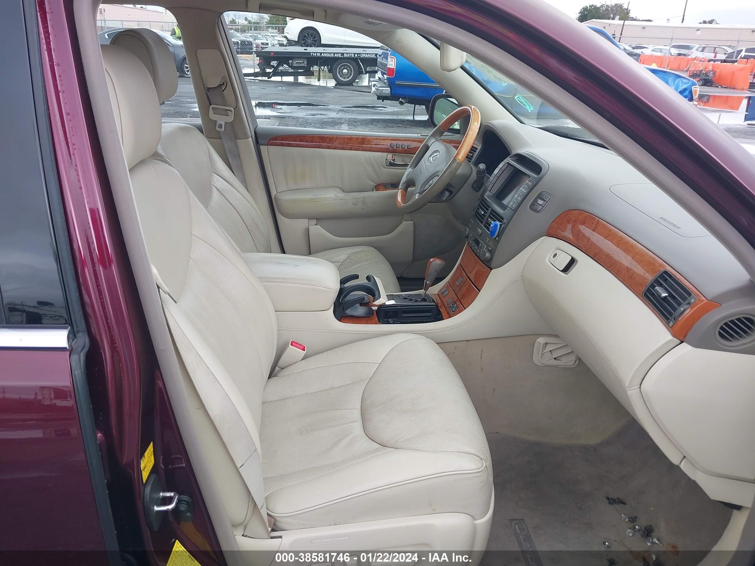 Photo 4 VIN: JTHBN36F865037279 - LEXUS LS 