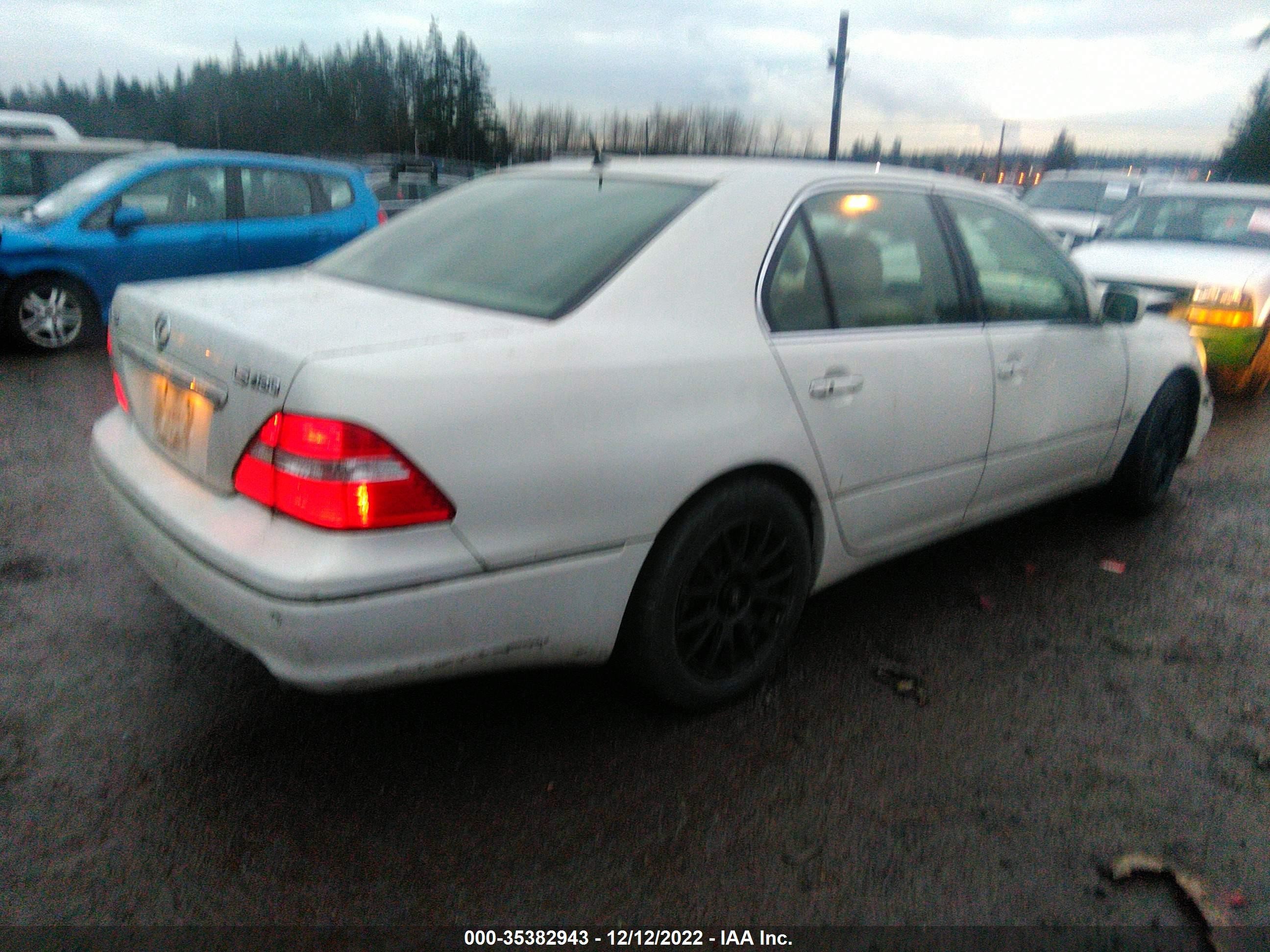 Photo 3 VIN: JTHBN36F940124473 - LEXUS LS 