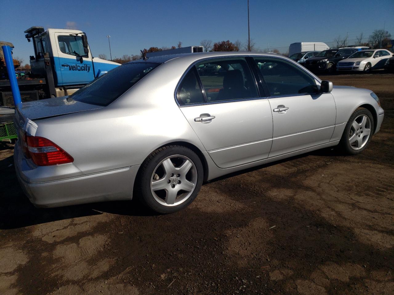 Photo 2 VIN: JTHBN36FX55006436 - LEXUS LS 