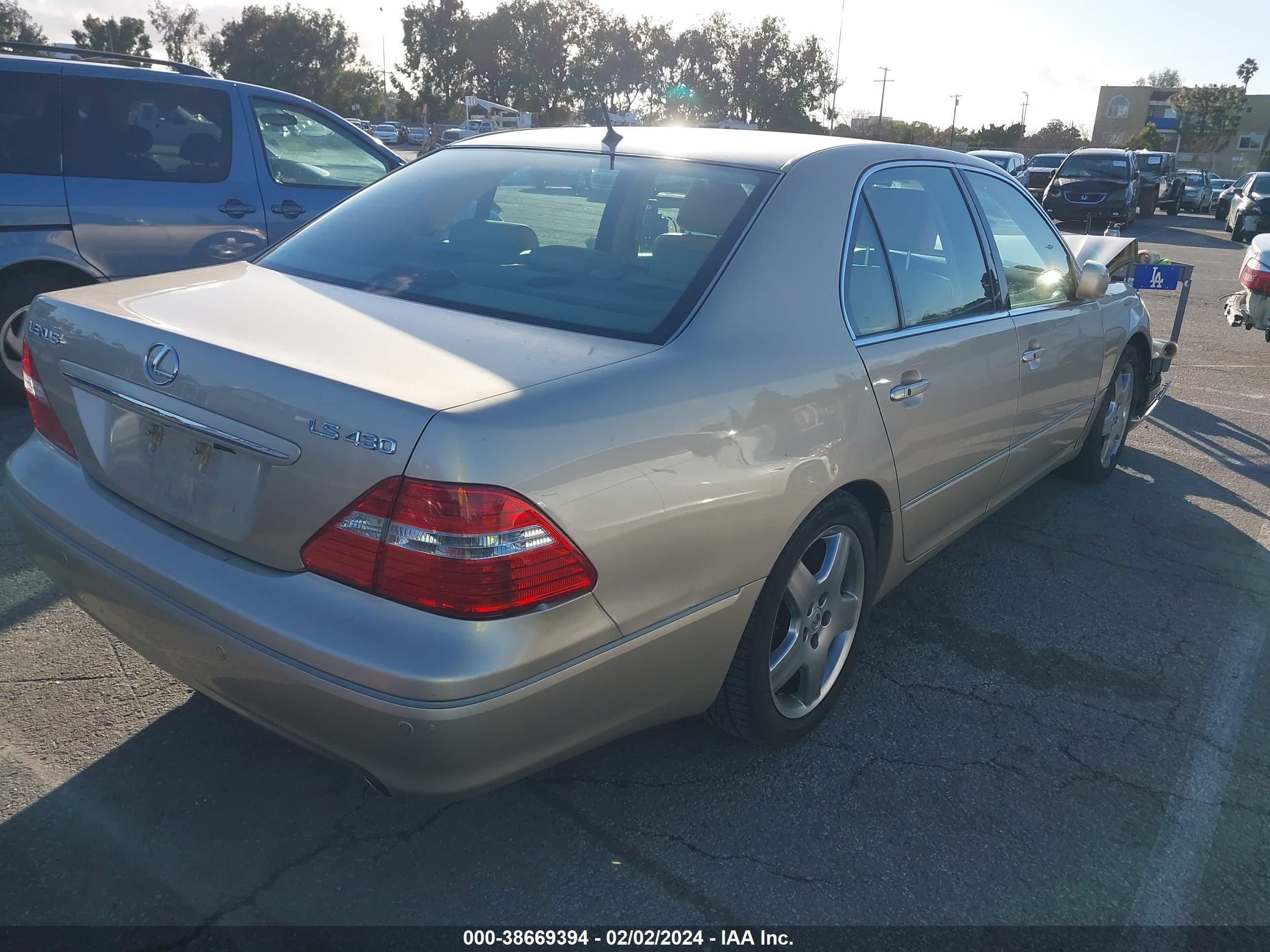 Photo 3 VIN: JTHBN36FX65031175 - LEXUS LS 